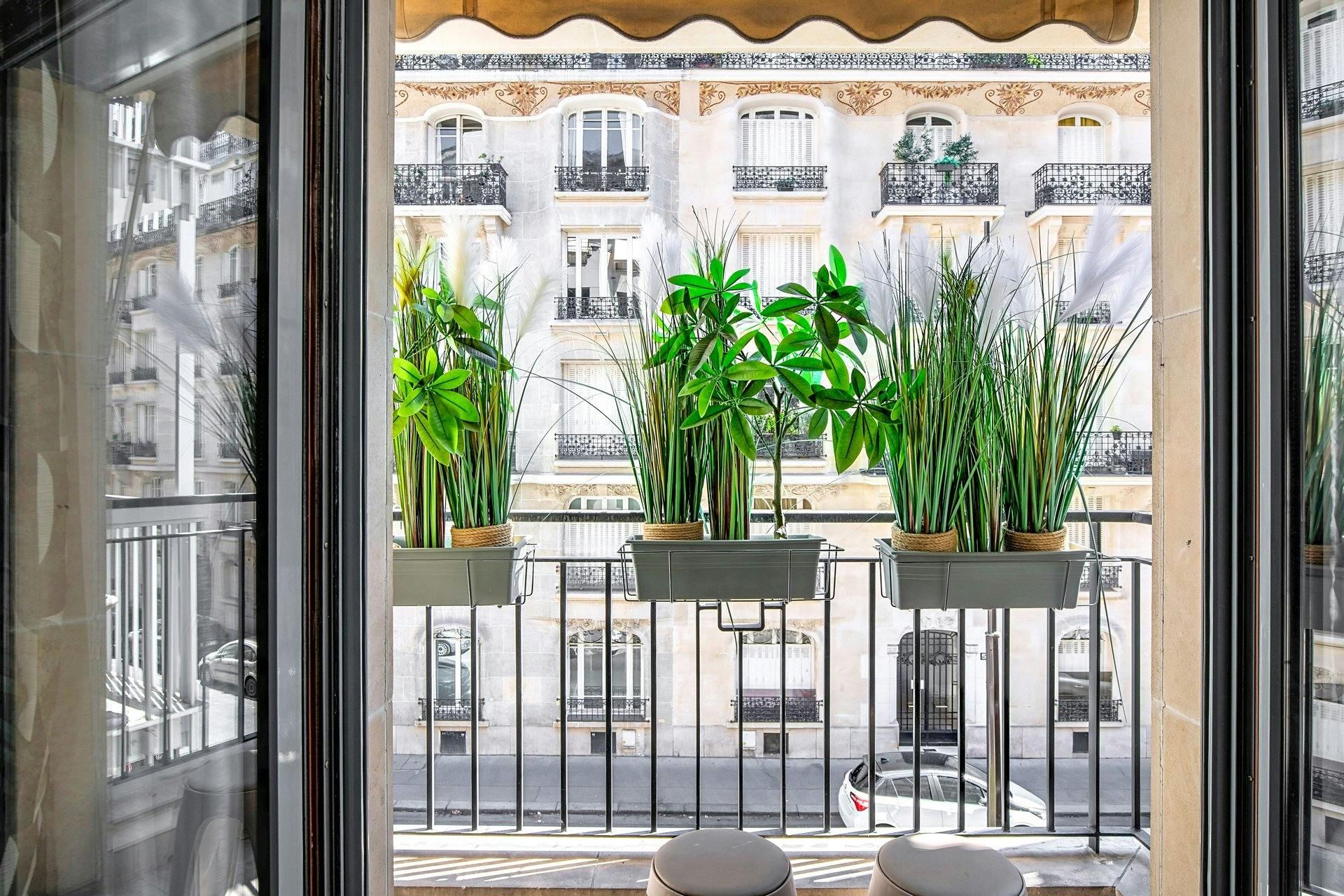 1-Bedroom Apartment in Rue du Général Delestraint, Paris (1734182) ROOM 2