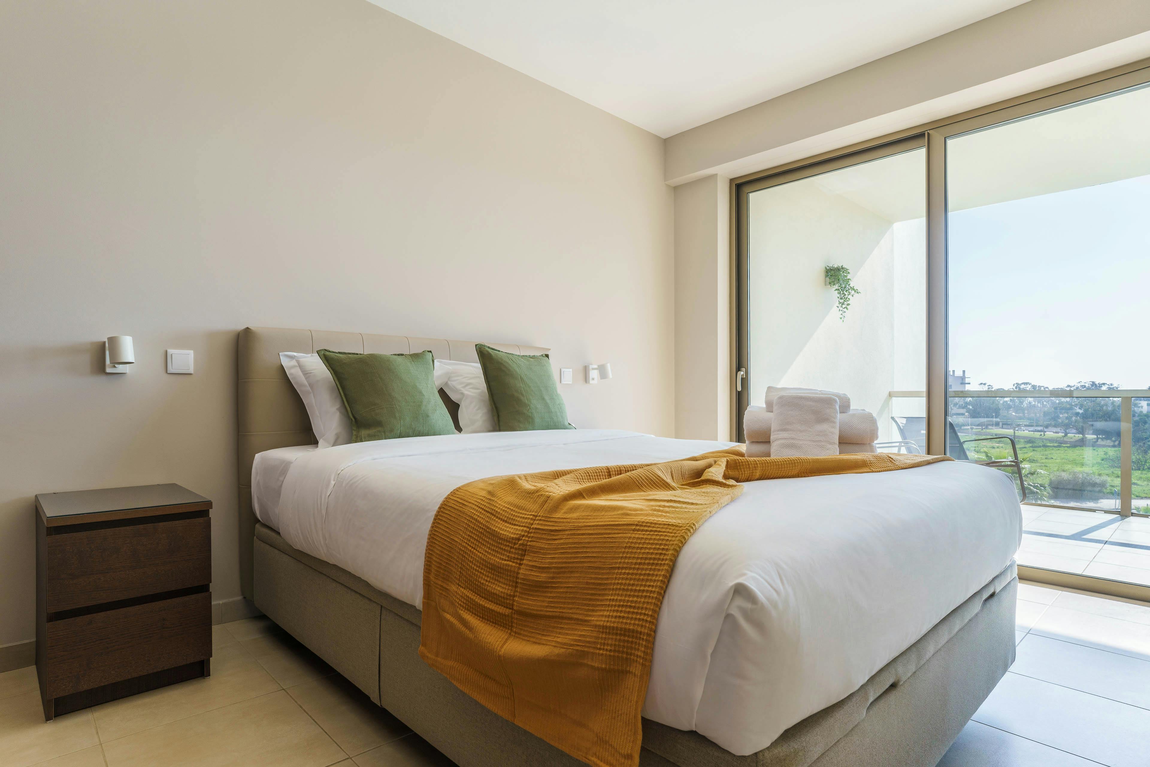 Wohnung zu mieten für 1.635 € pro Monat in Portimão, Rua Agosto Azul