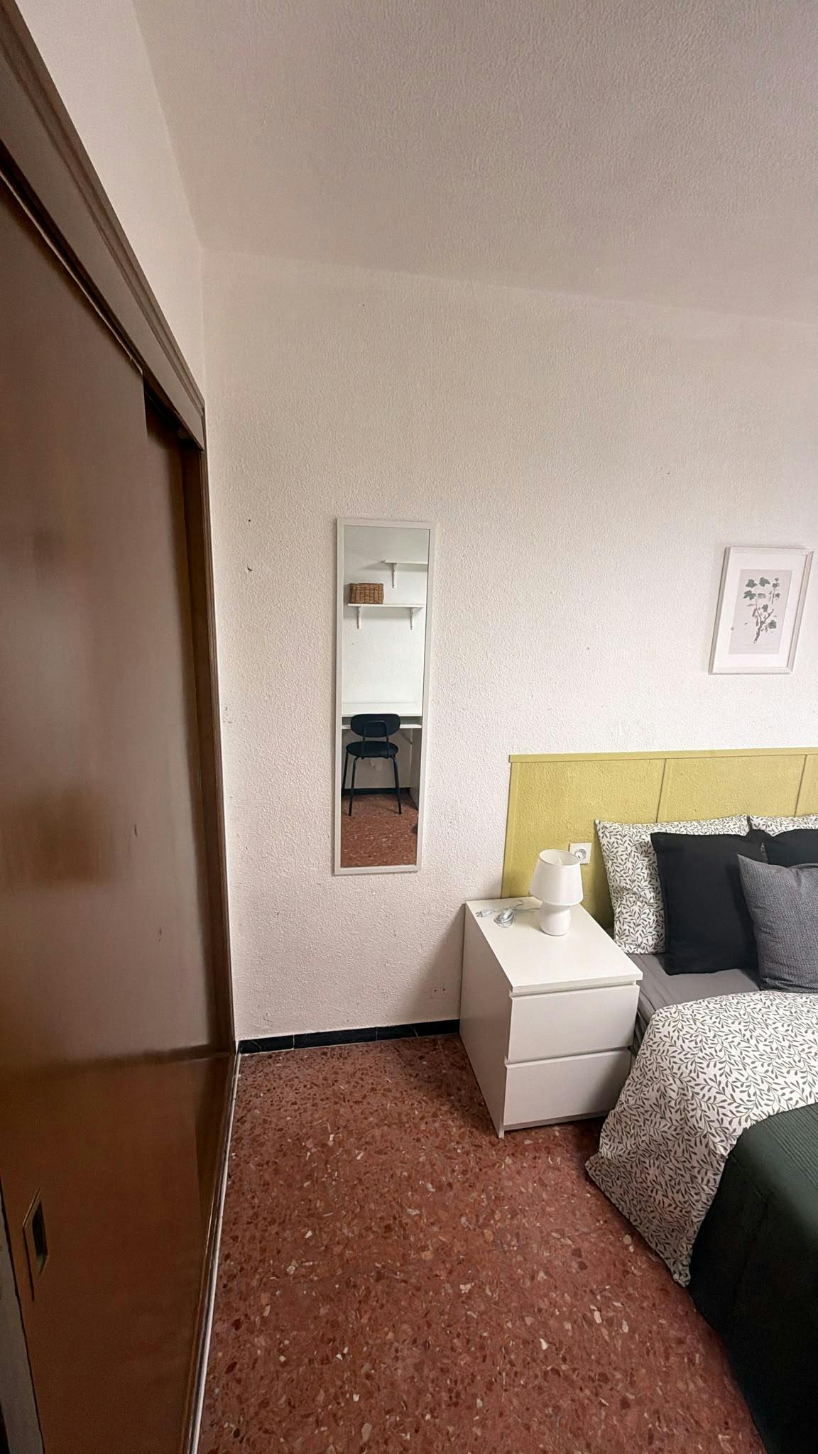 Private room in Carrer Doctor Just, Alicante (1734289) ROOM 1