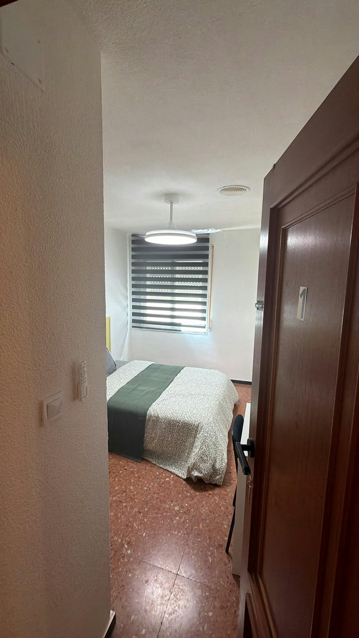 Private room in Carrer Doctor Just, Alicante (1734289) ROOM 2