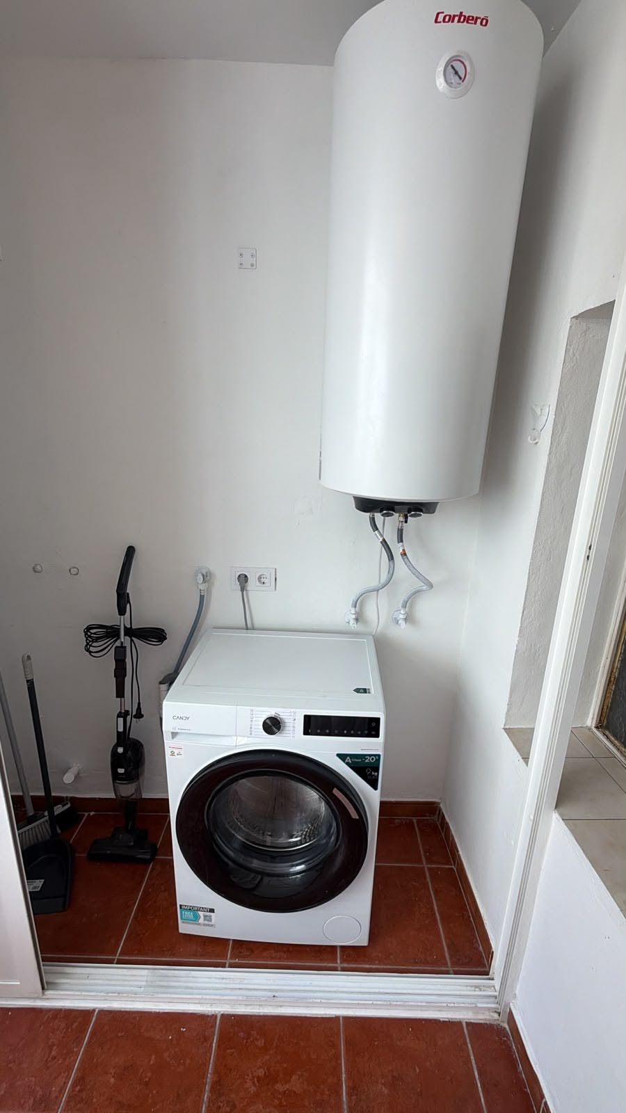 Private room in Carrer Doctor Just, Alicante (1734304) room image 9