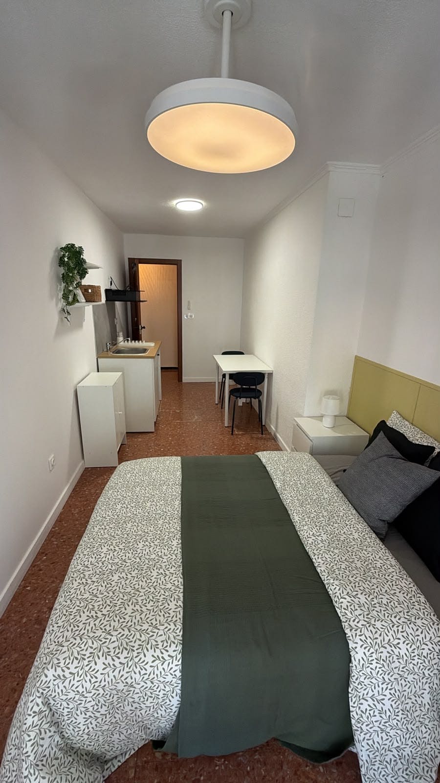 Private room in Carrer Doctor Just, Alicante (1734305) room image 1