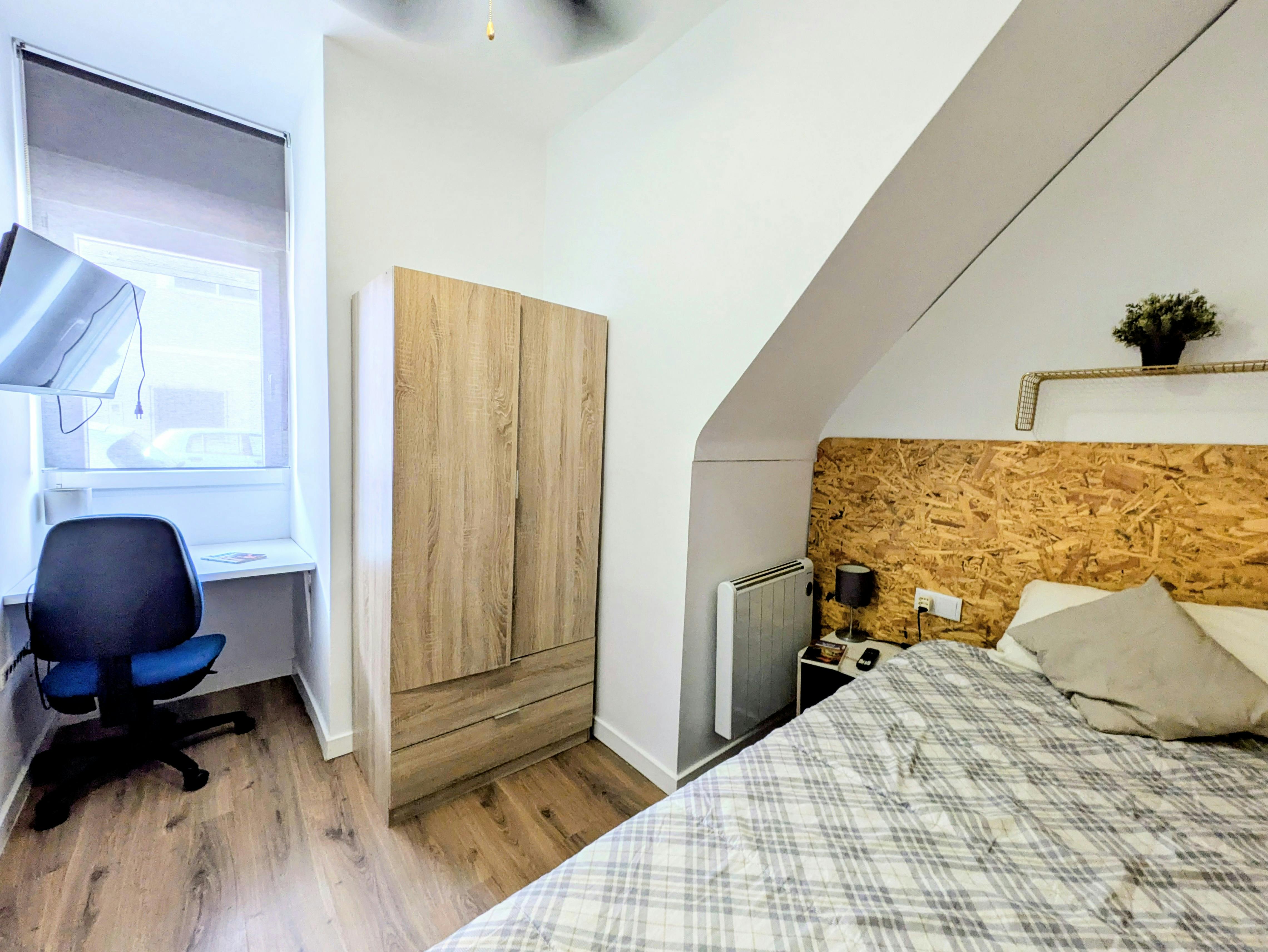 Chambre privée à louer pour 420 €/mois à Alfara del Patriarca, Carrer de la Mare de Déu dels Dolors