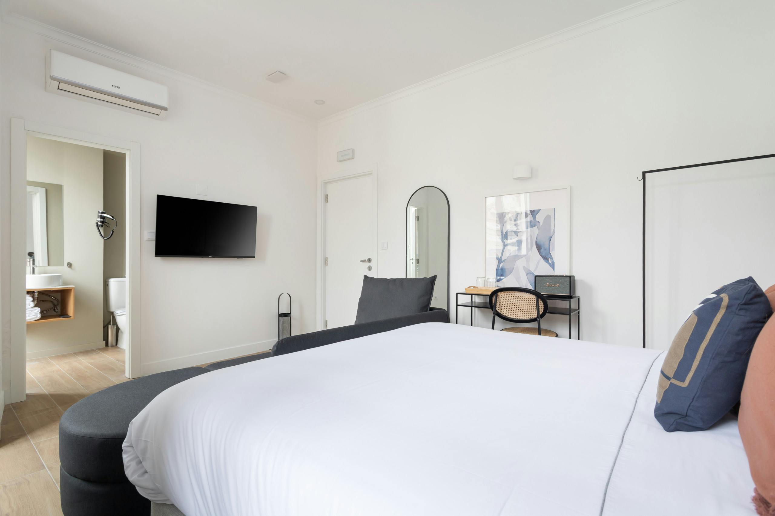 1-Bedroom Building in Travessa do Convento das Bernardas, Lisbon (1734361) room image 10
