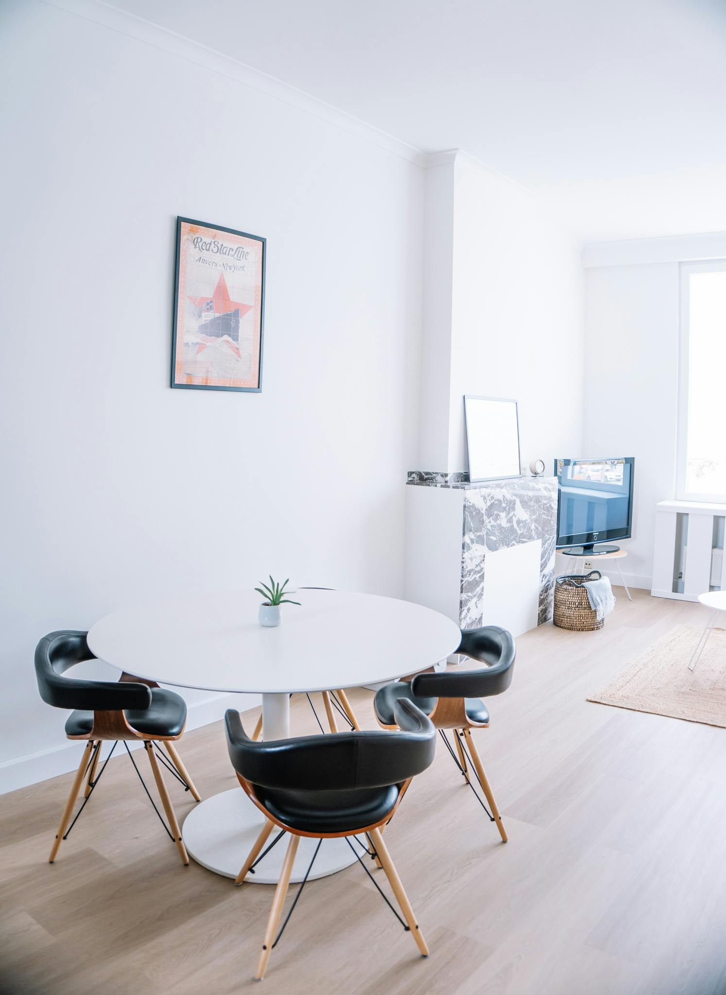 Apartment for rent for €1,300 per month in Antwerpen, Italiëlei