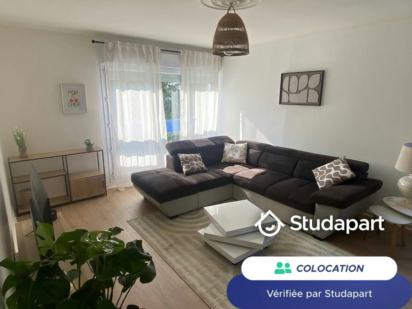 WG-Zimmer zu mieten für 450 € pro Monat in Hérouville-Saint-Clair, La Grande Delle