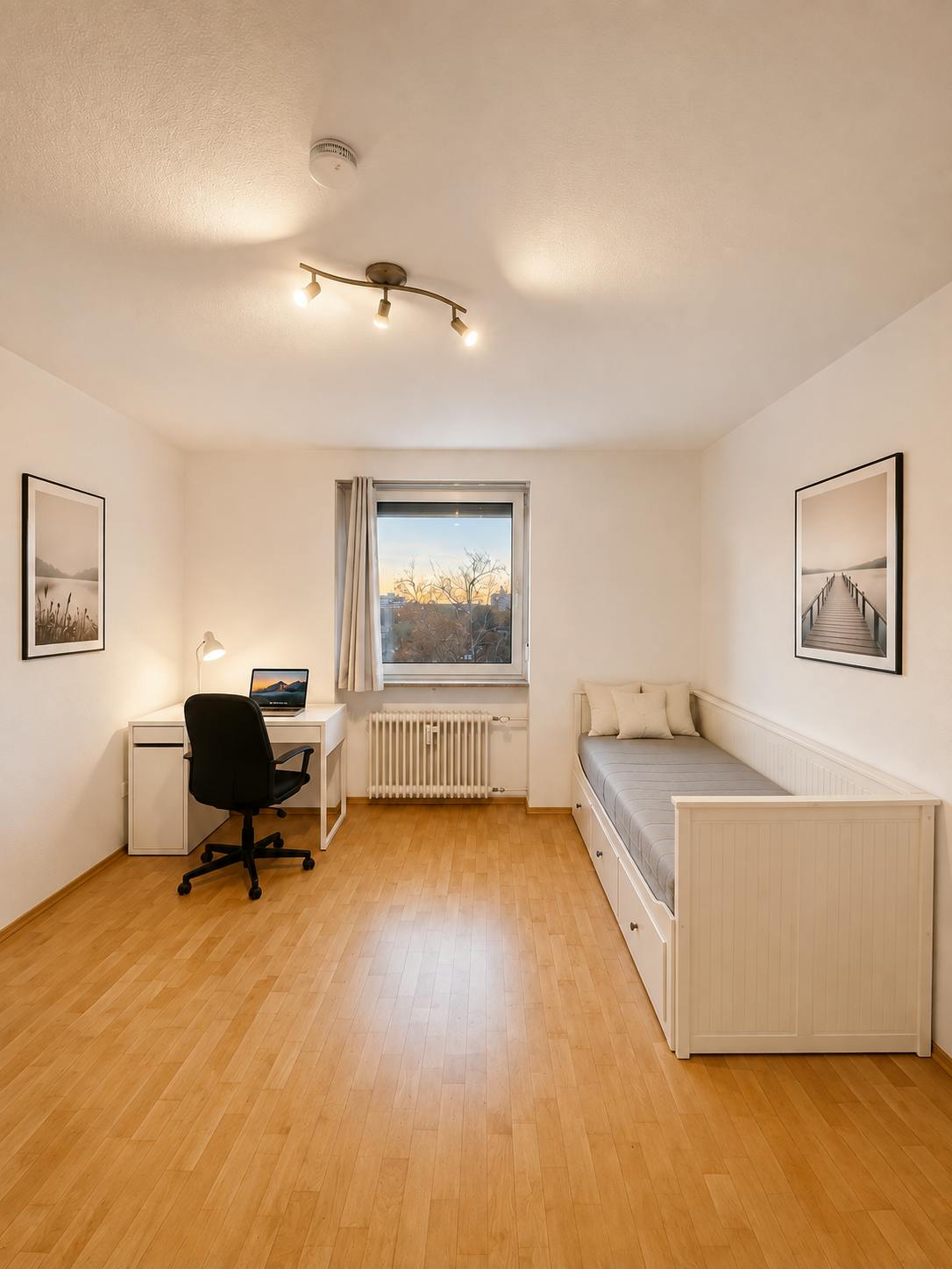 WG-Zimmer zu mieten für 595 € pro Monat in Augsburg, Neuburger Straße