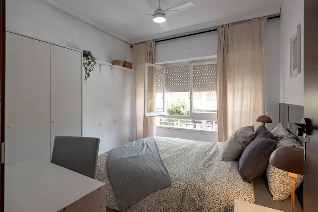 Private room in Carrer Inmaculada del Pla, Alicante (1734453) room image 1