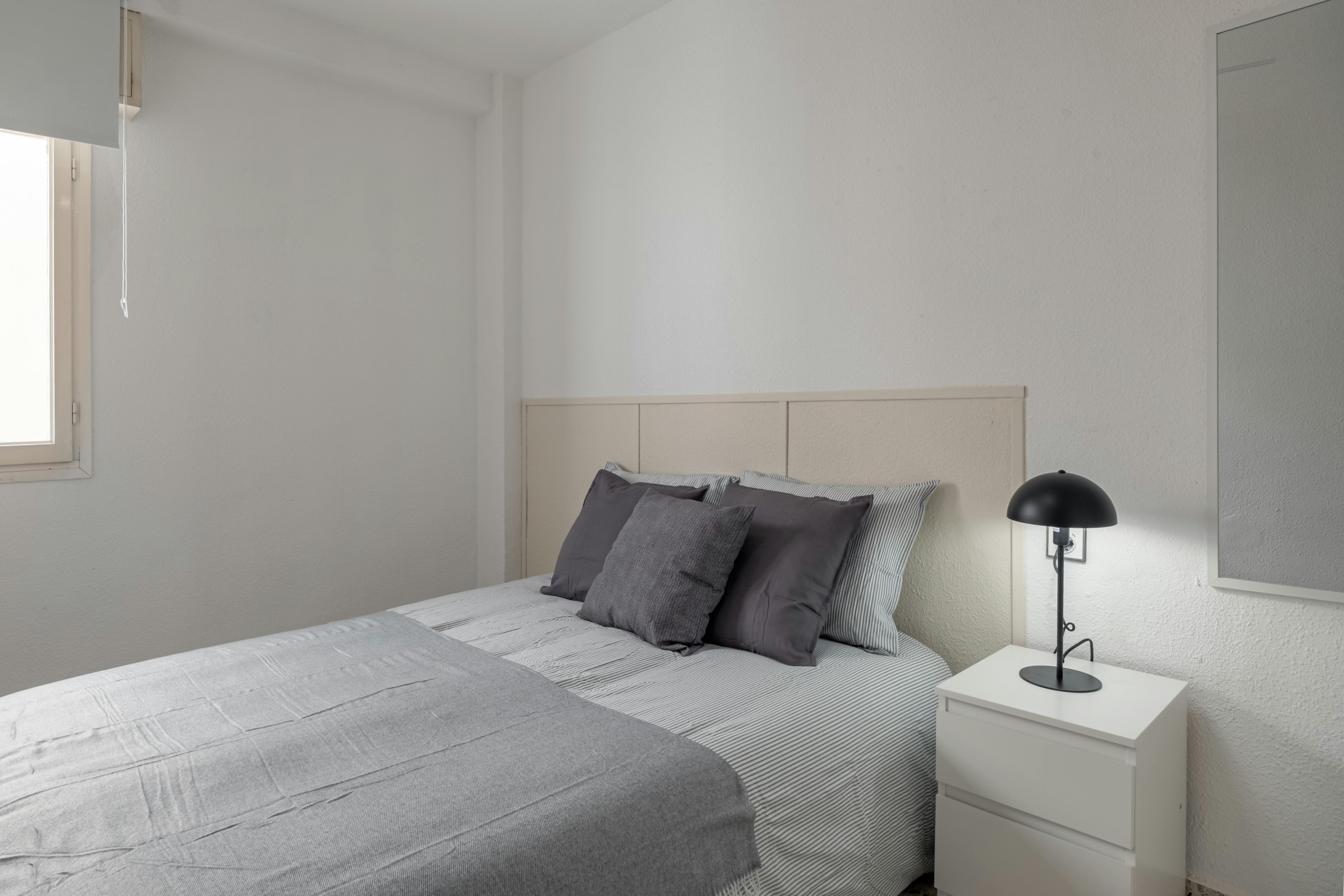 Private room in Calle de Rafael Asín, Alicante (1734456) ROOM 2