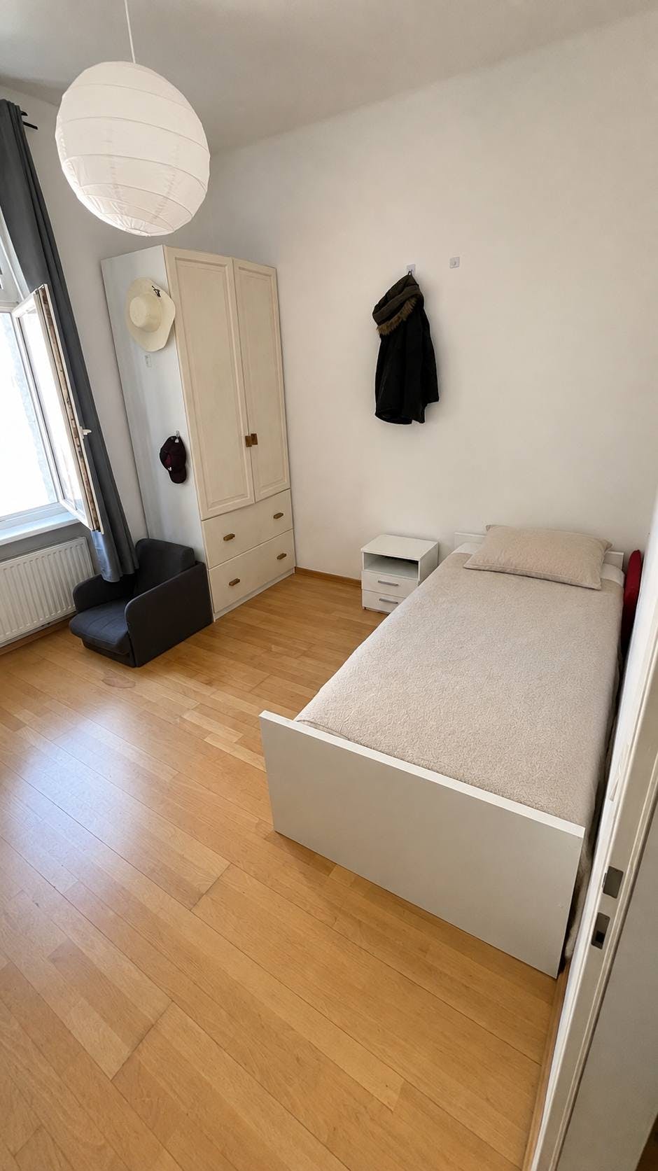 WG-Zimmer zu mieten für 590 € pro Monat in Vienna, Hellwagstraße