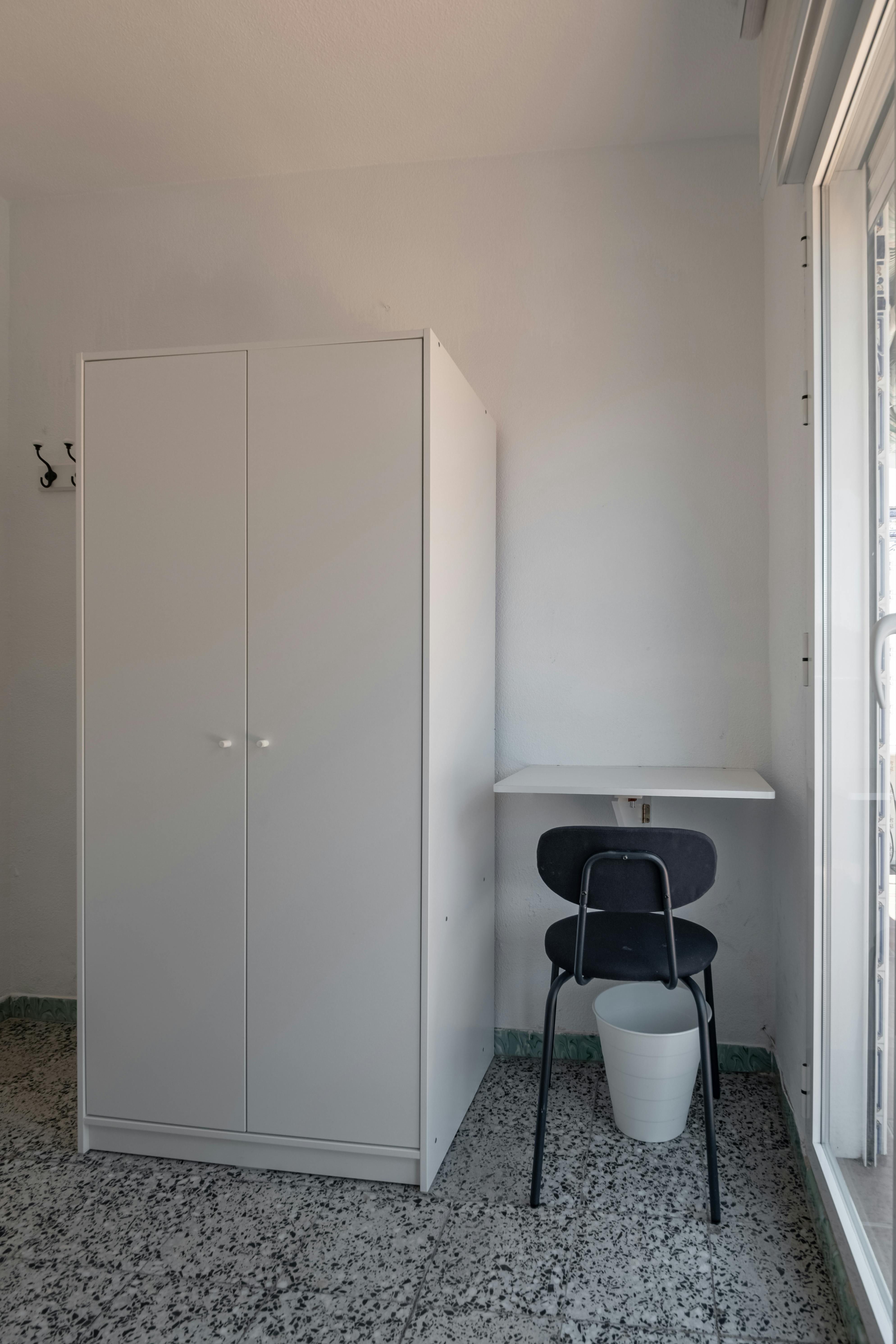 Private room in Calle del Plus Ultra, Alicante (1734473) ROOM 4