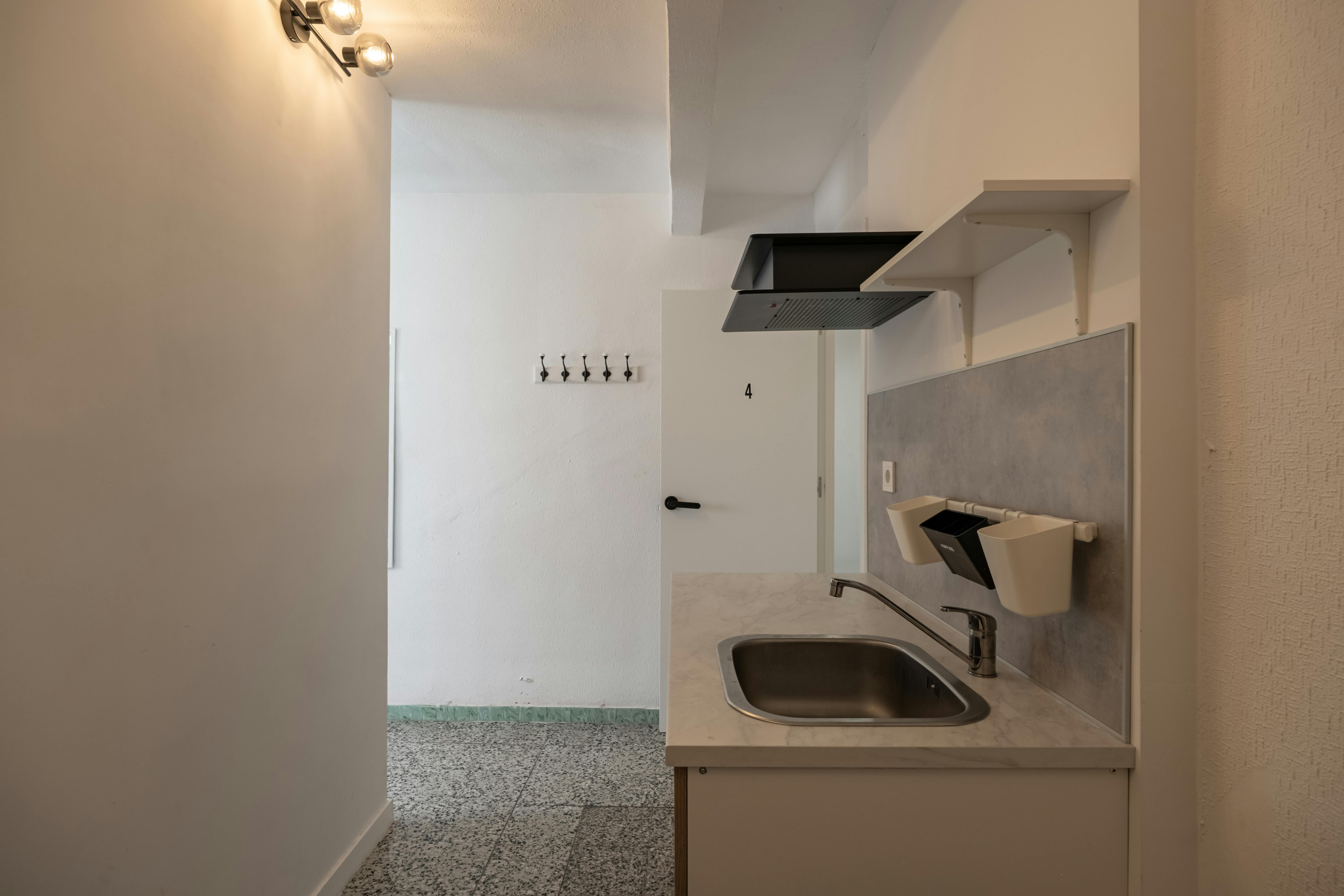 Private room in Calle del Plus Ultra, Alicante (1734480) room image 1