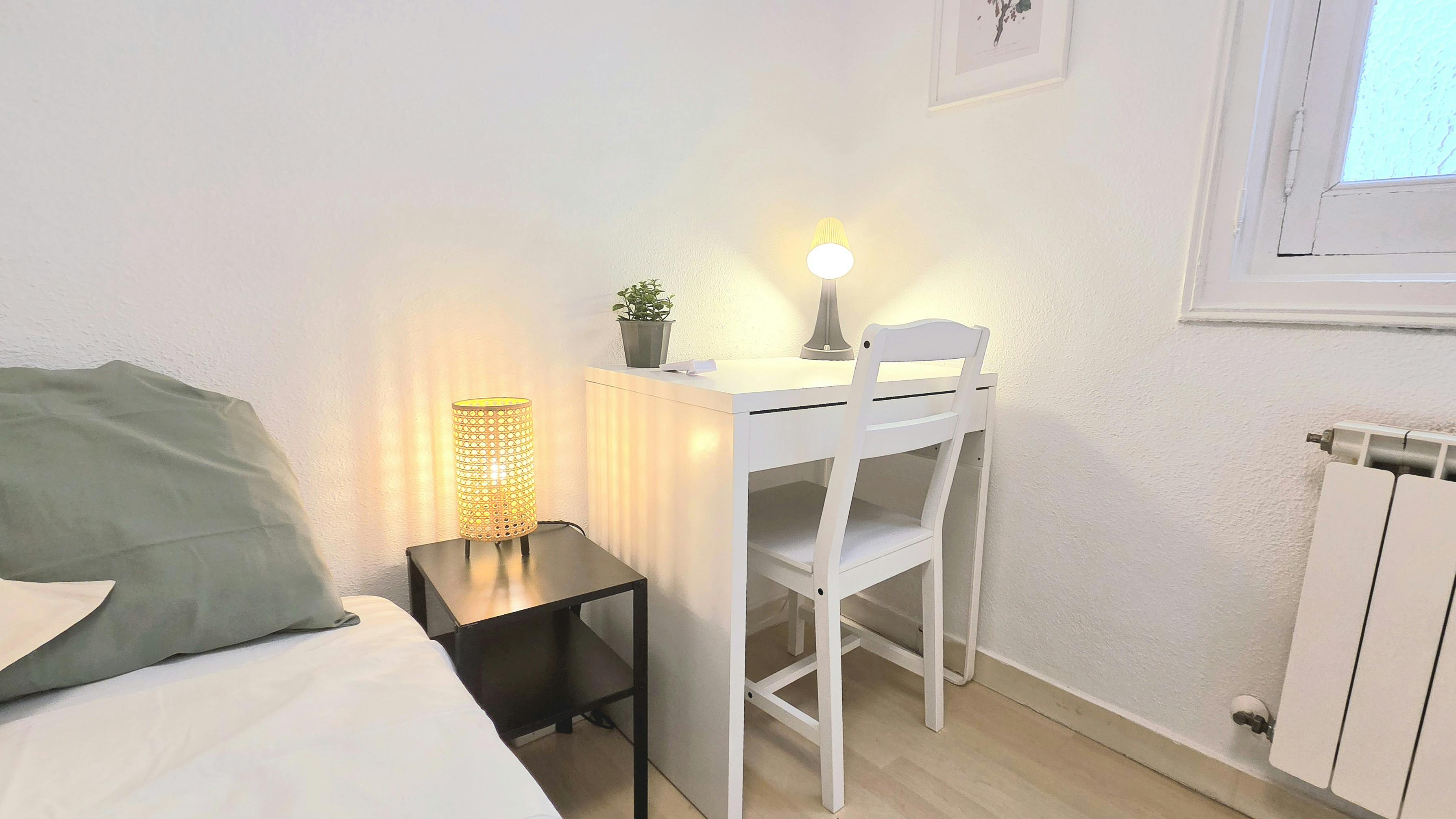 Private room in Calle de Trafalgar, Madrid (1734498) room image 2
