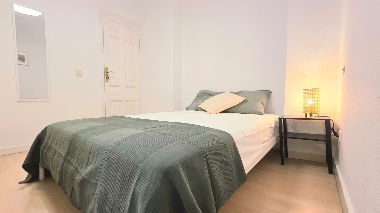 Private room in Calle de Trafalgar, Madrid (1734502) room image 1