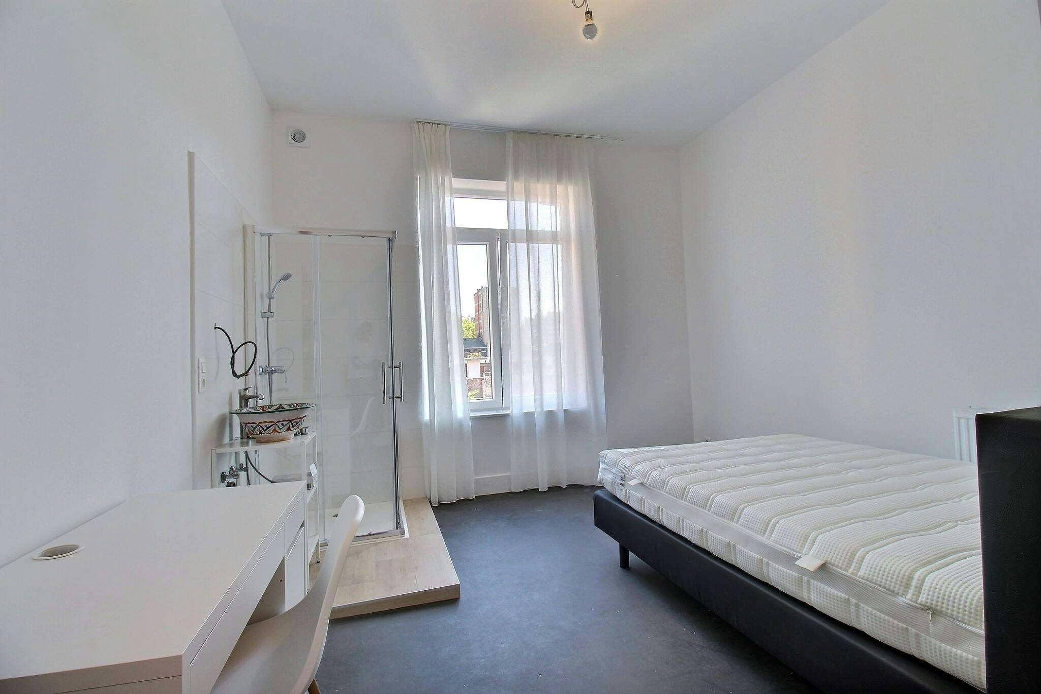 Private room in Rue Fabry, Liège (1734531) room image 1