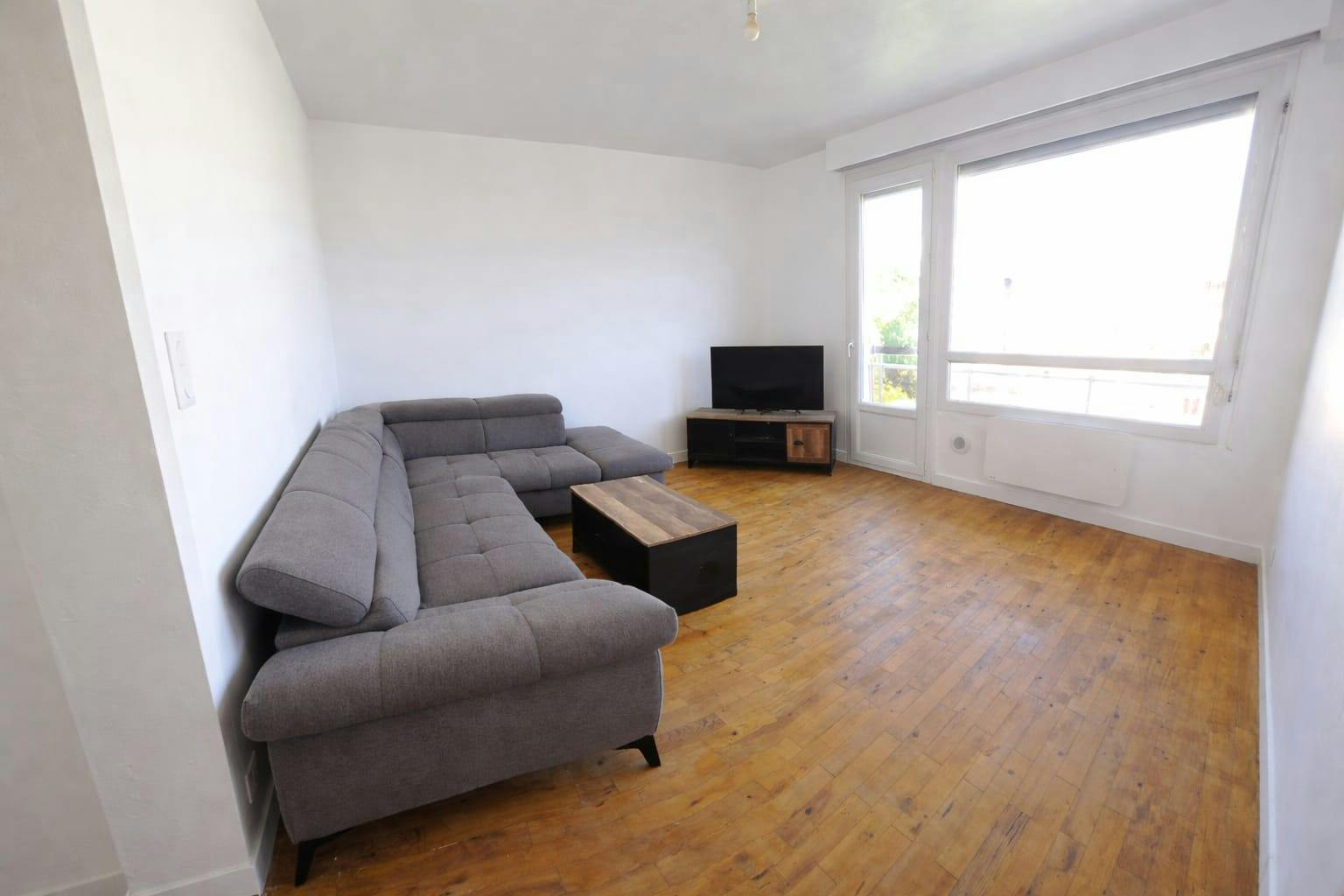 Lägenhet att hyra för 1 450 € i månaden i Annemasse, Rue du Joroux