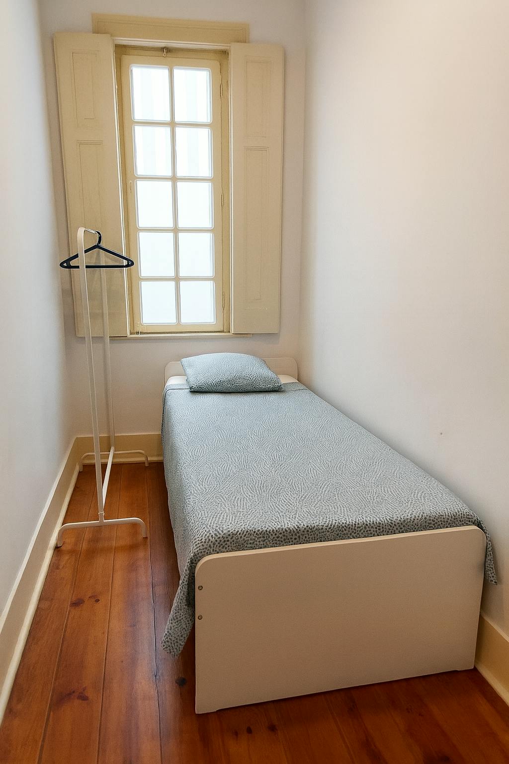 Private room in Rua de Santa Marta, Lisbon (1734596) room image 2