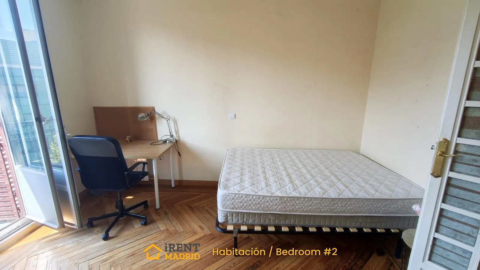 6-Bedroom Apartment in Calle de Alberto Aguilera, Madrid (1734625) ROOM 2