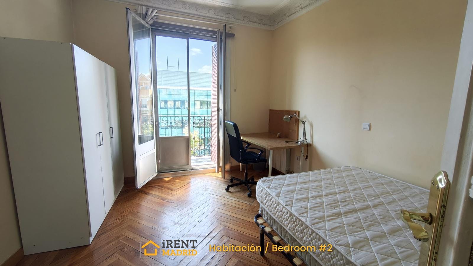 6-Bedroom Apartment in Calle de Alberto Aguilera, Madrid (1734625) ROOM