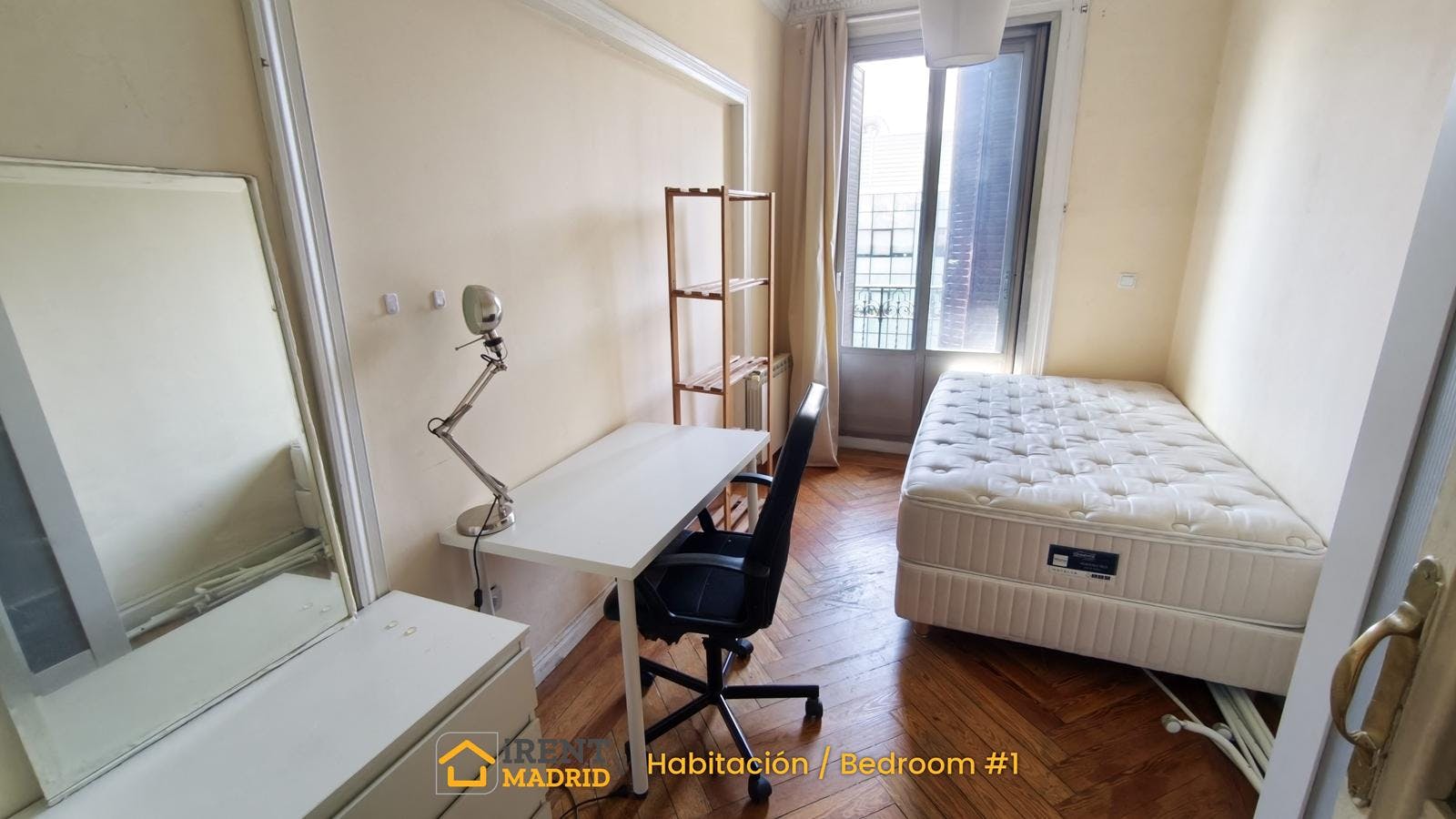 6-Bedroom Apartment in Calle de Alberto Aguilera, Madrid (1734625) room image 10