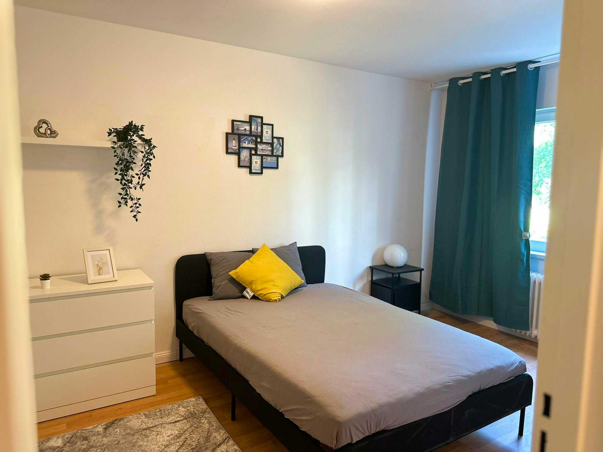 Huttenstraße, Berlin preview