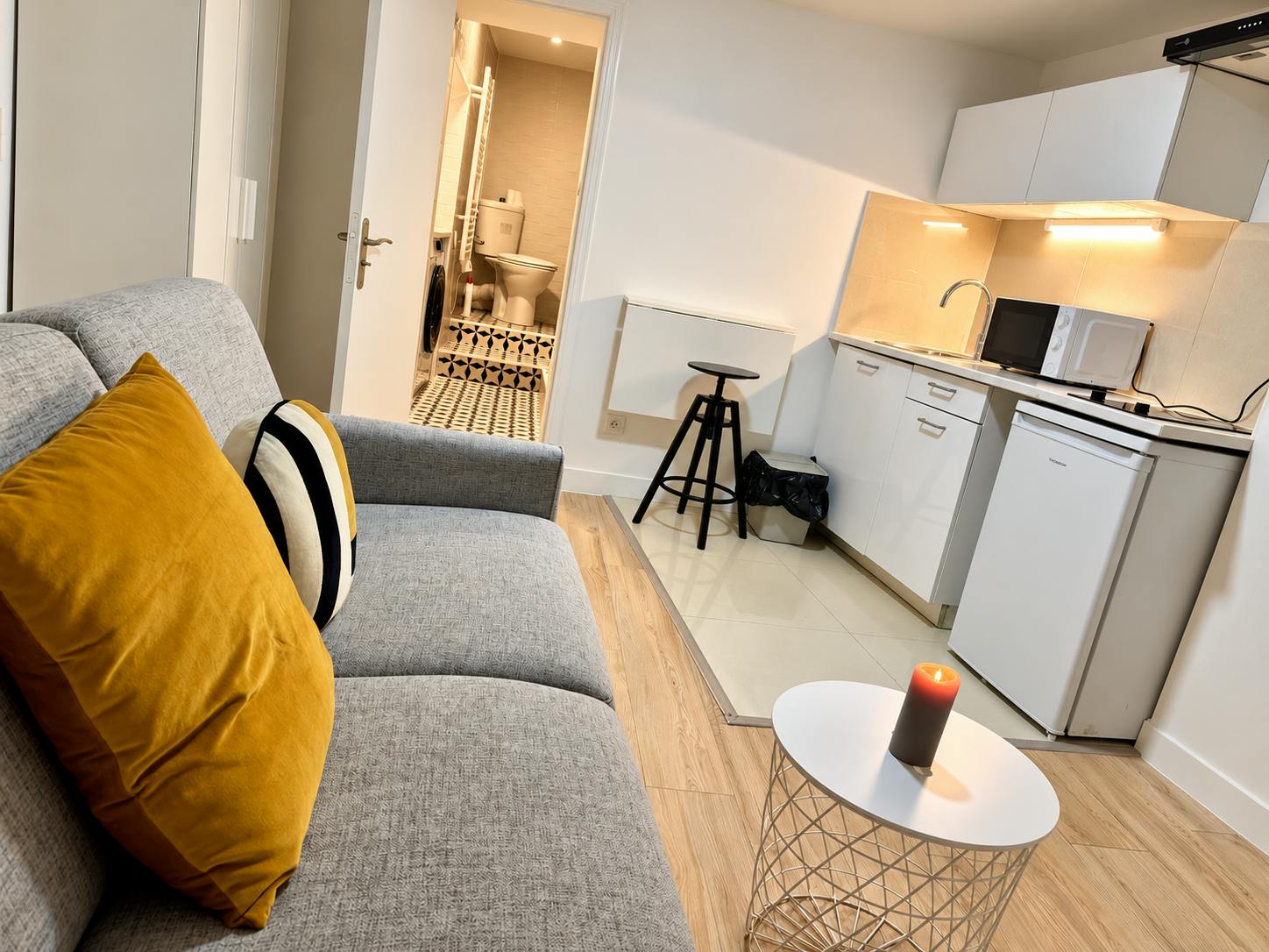 Estudio  en alquiler por 1200 € al mes en Pontoise, Rue Pierre Butin