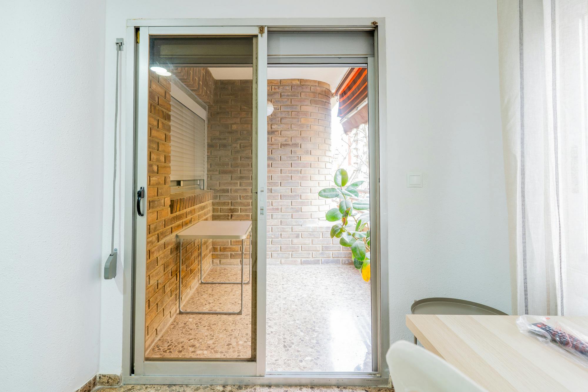 5-Bedroom Apartment in Carrer de la Pianista Empar Iturbi, Valencia (1734722) ROOM 4