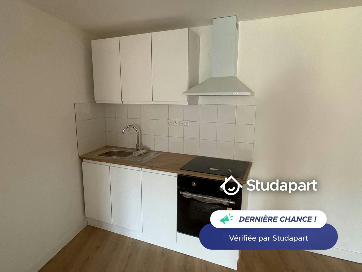 Apartment for rent for €500 per month in Chamalières, Place du Champgil