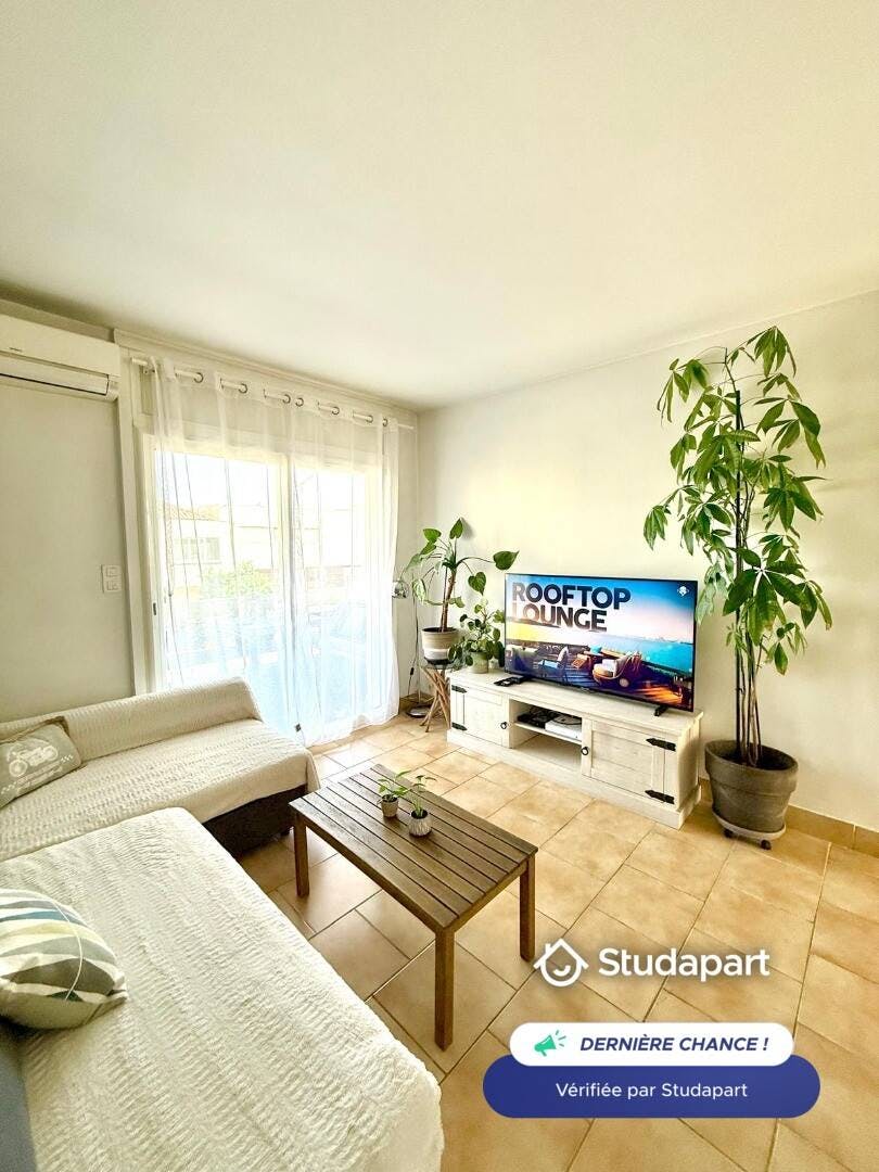 Appartement te huur voor € 700 per maand in Mauguio, Avenue Grassion Cibrand