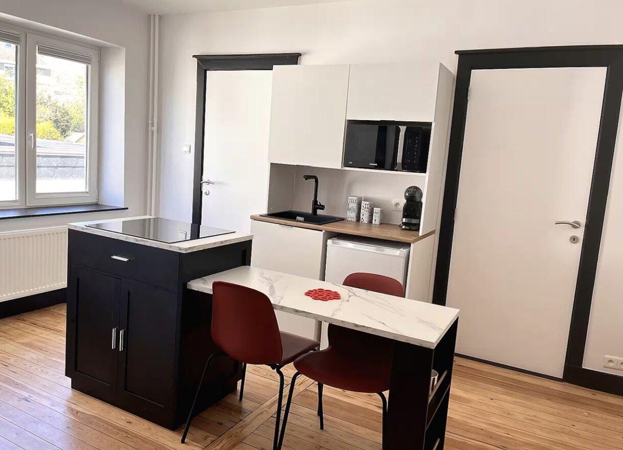 2-Bedroom Apartment in Rue des Lys, Liège (1734929) room image 2