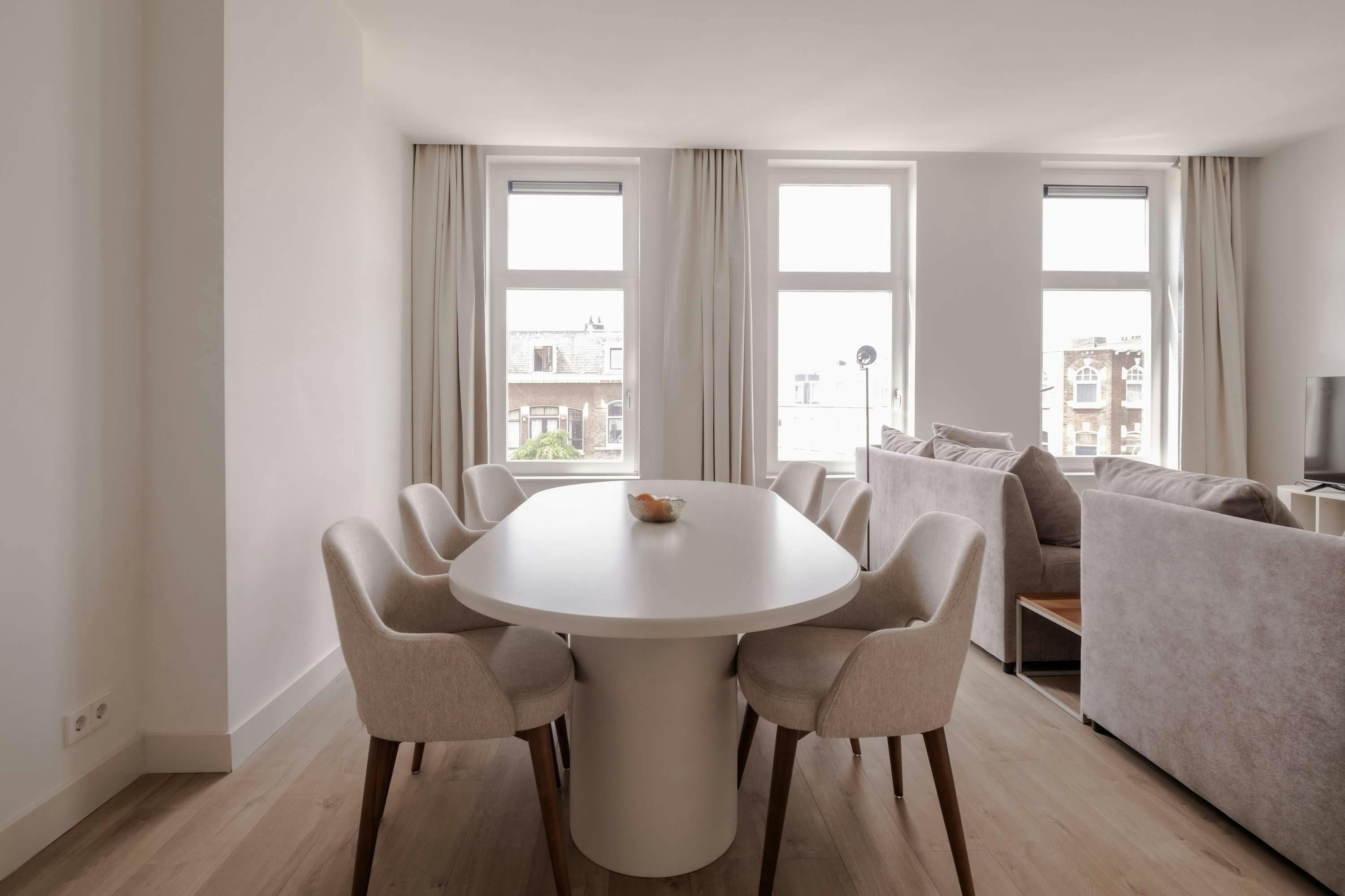4-Bedroom Apartment in Burgemeester Meineszlaan, Rotterdam (1734962) ROOM 1