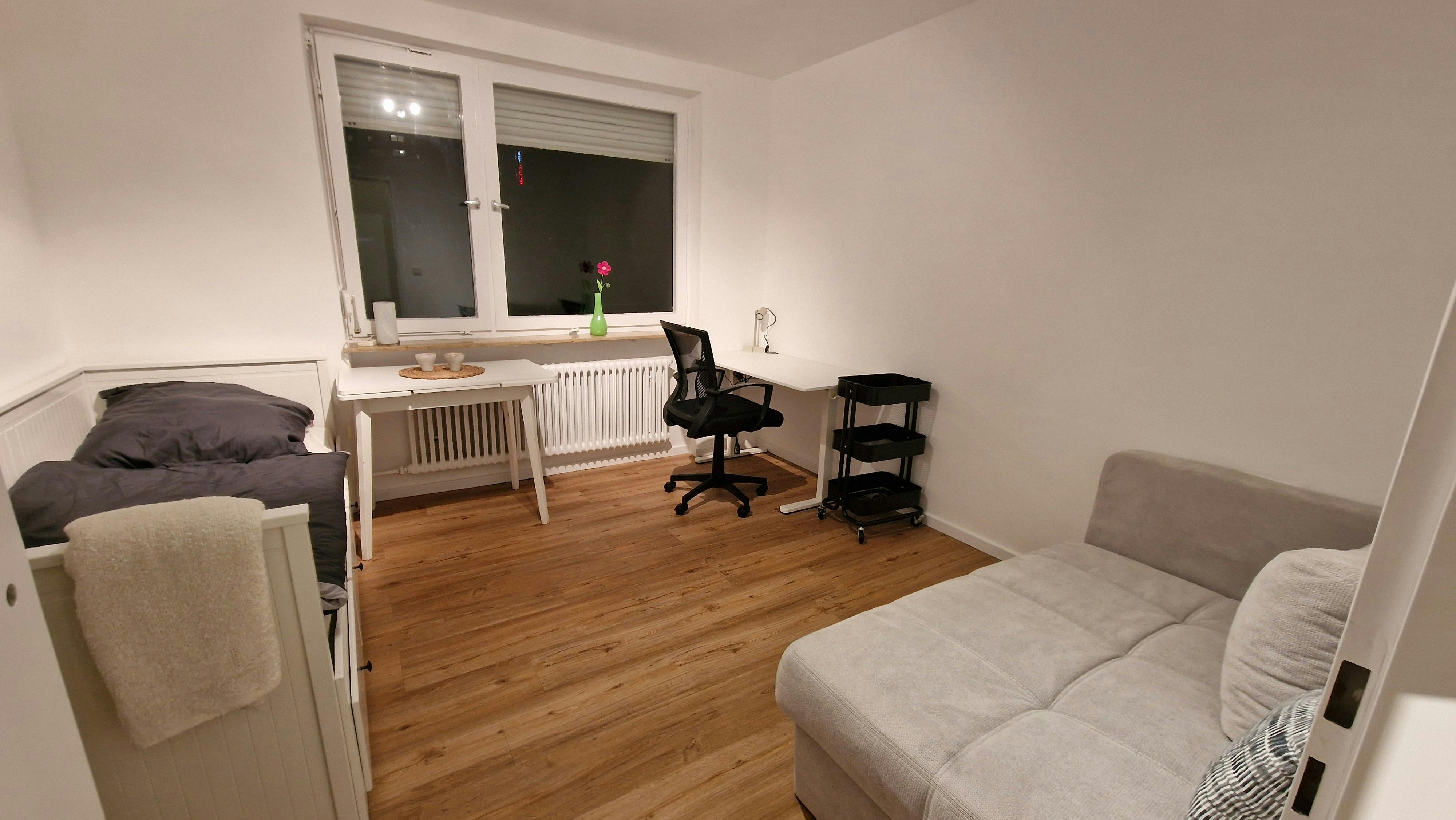 Habitación privada en alquiler por 680 € al mes en Stuttgart, Tangegartstraße