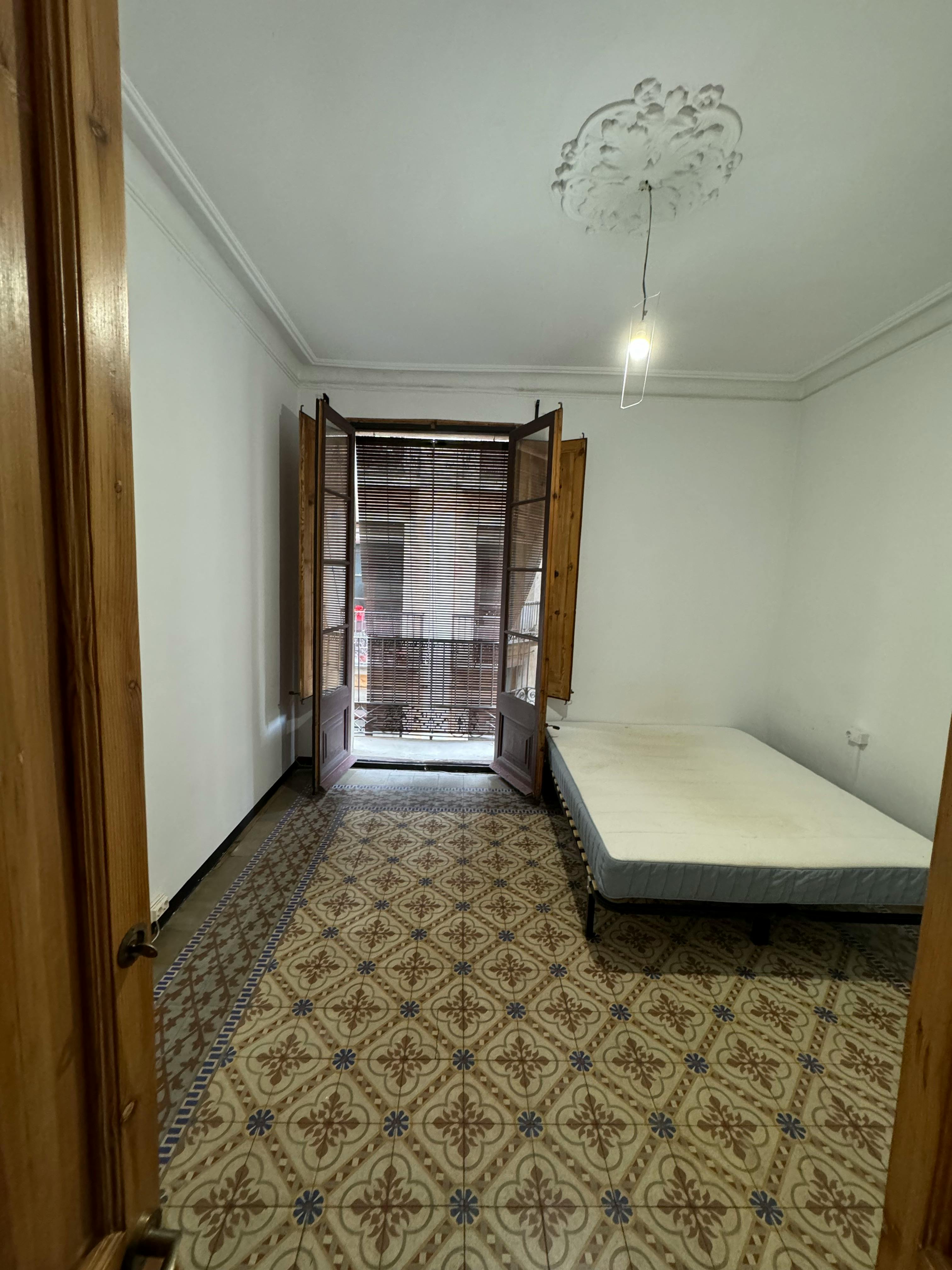 Carrer de Milans, Barcelona preview