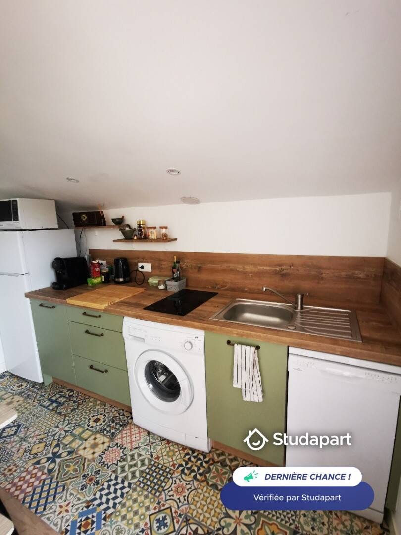 Appartement te huur voor € 650 per maand in Saint-Jean-de-Luz, Allée Etchebiague