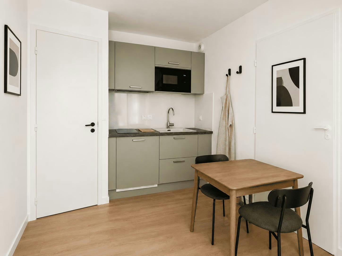 Apartment in Avenue de la Paix, Vanves (1735156) room image 1