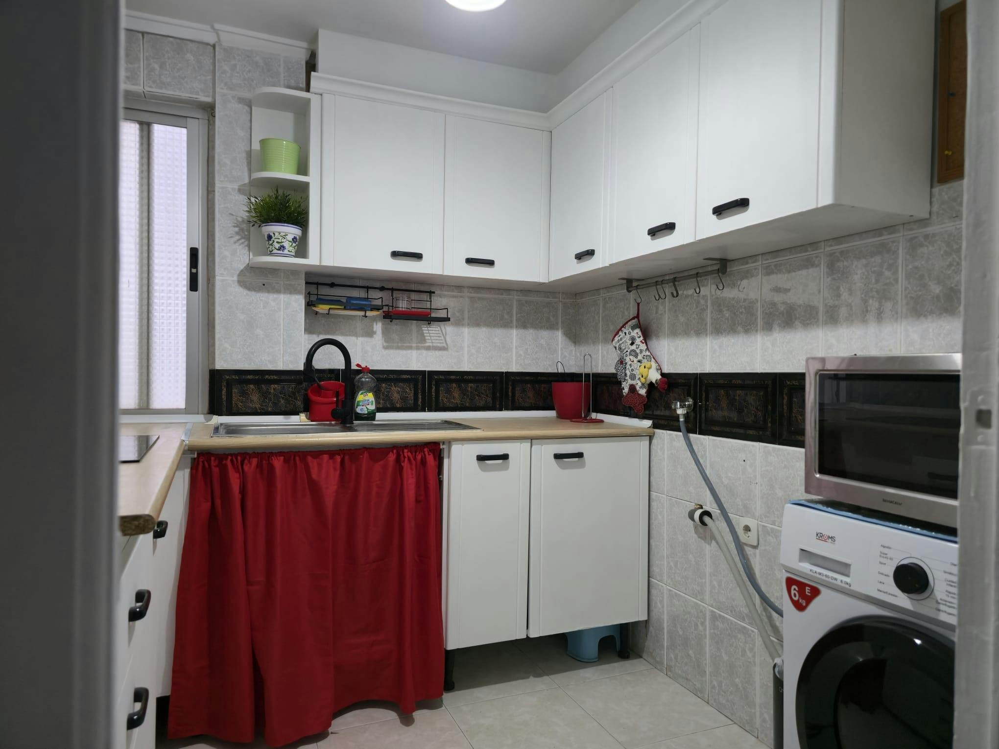 1-Bedroom Building in Carrer d'Alfauir, Valencia (1735195) ROOM 4