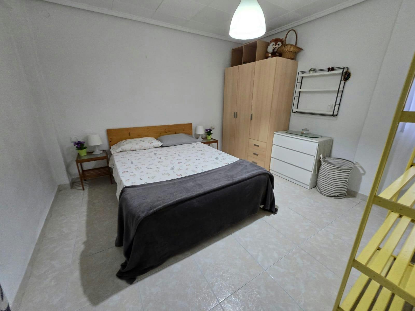 1-Bedroom Building in Carrer d'Alfauir, Valencia (1735195) room image 10