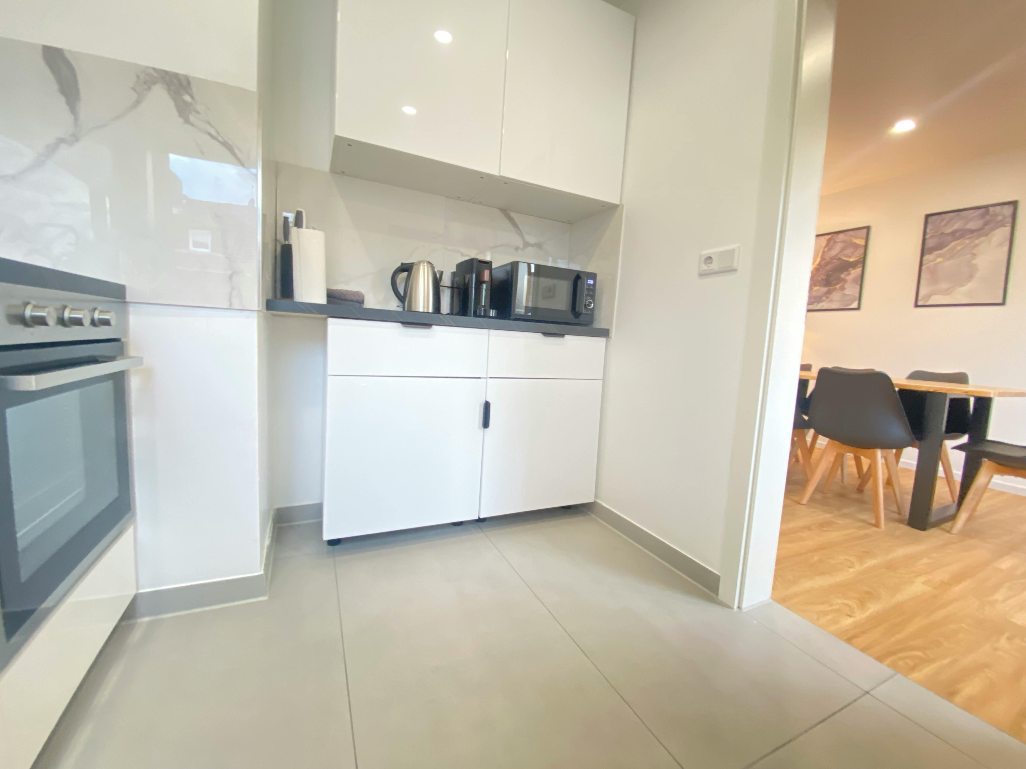 3-Bedroom Apartment in Bürgermeister-Klingler-Straße, Mörfelden-Walldorf (1735315) ROOM 1