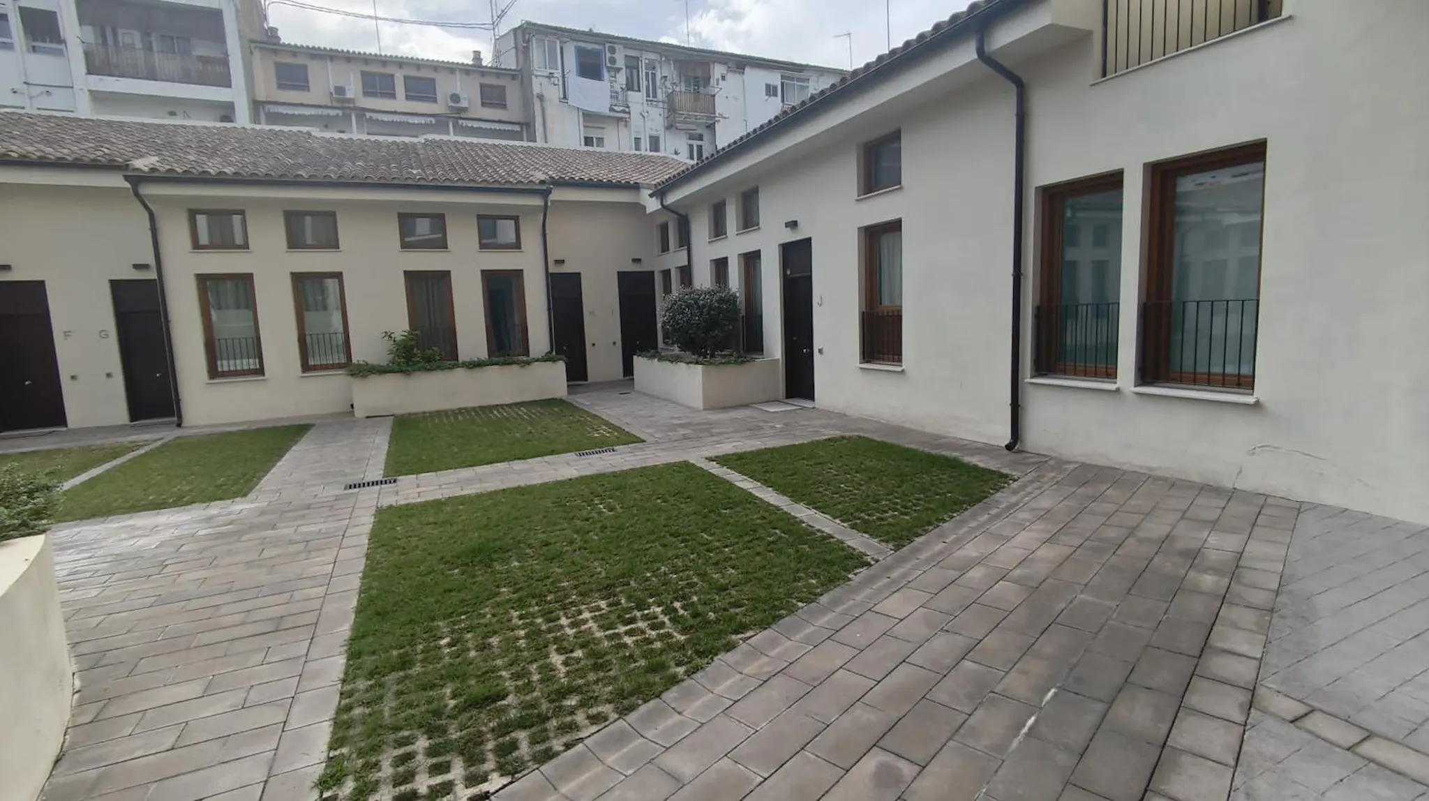 Carrer de Salvador Giner, Valencia preview