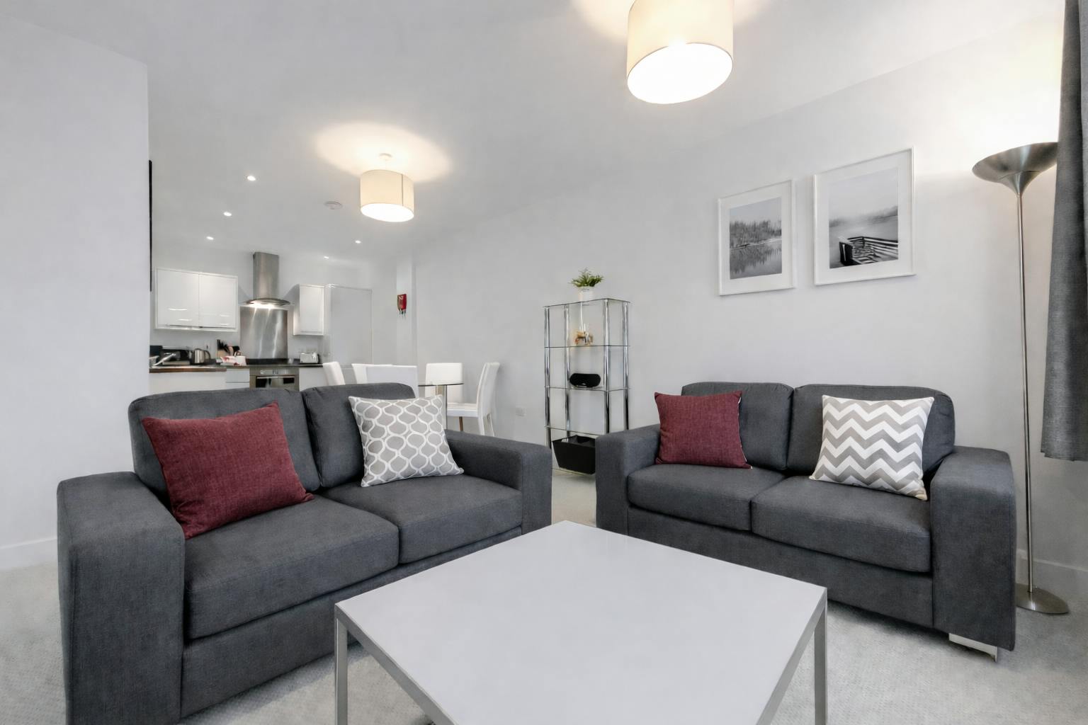 Appartamento in affitto a 5728 £ al mese a Sutton, Sutton Court Road