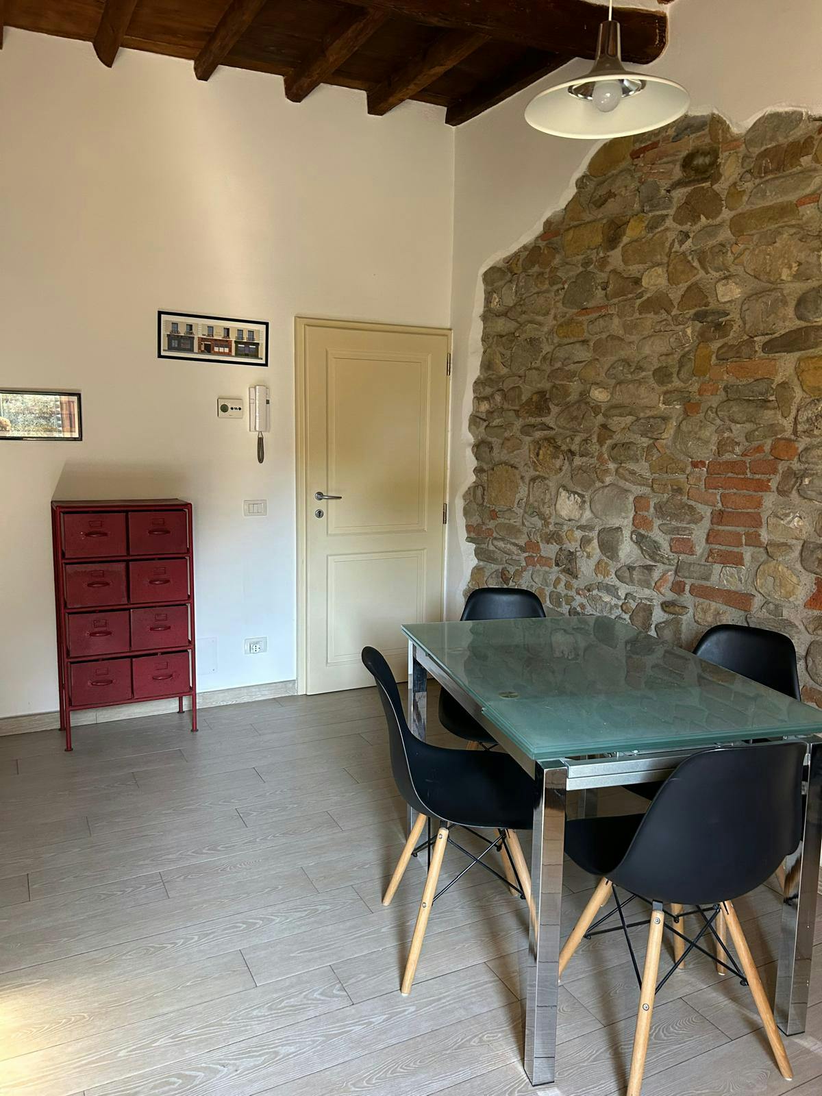 Appartement te huur voor € 900 per maand in Florence, Via Bolognese