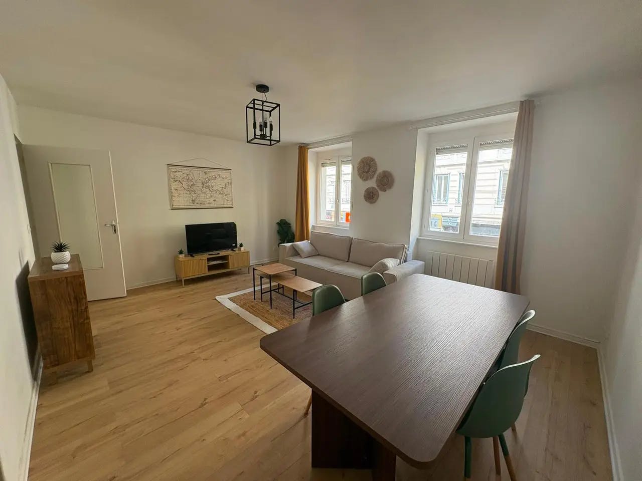 1-Bedroom Apartment in Rue Charles de Gaulle, Saint-Étienne (1735464) ROOM 1
