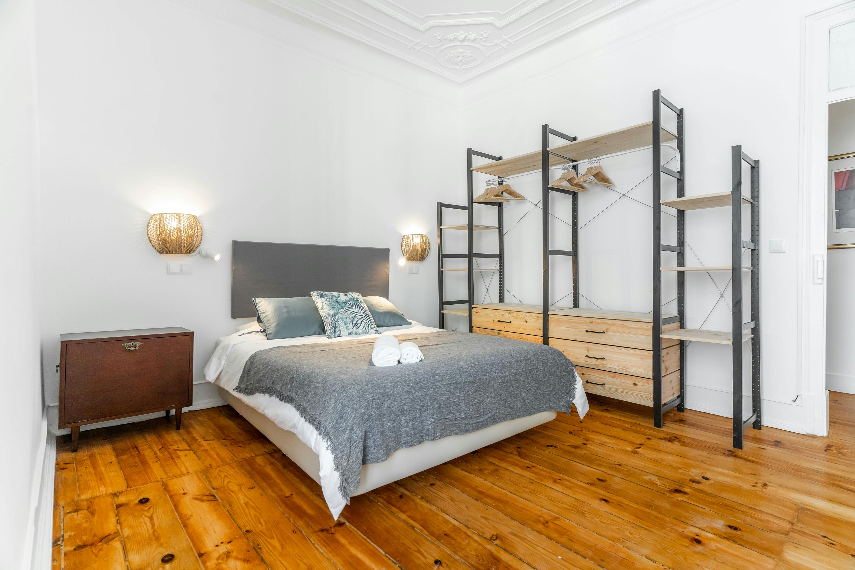 Apartment on Rua Álvaro Coutinho, Lisbon