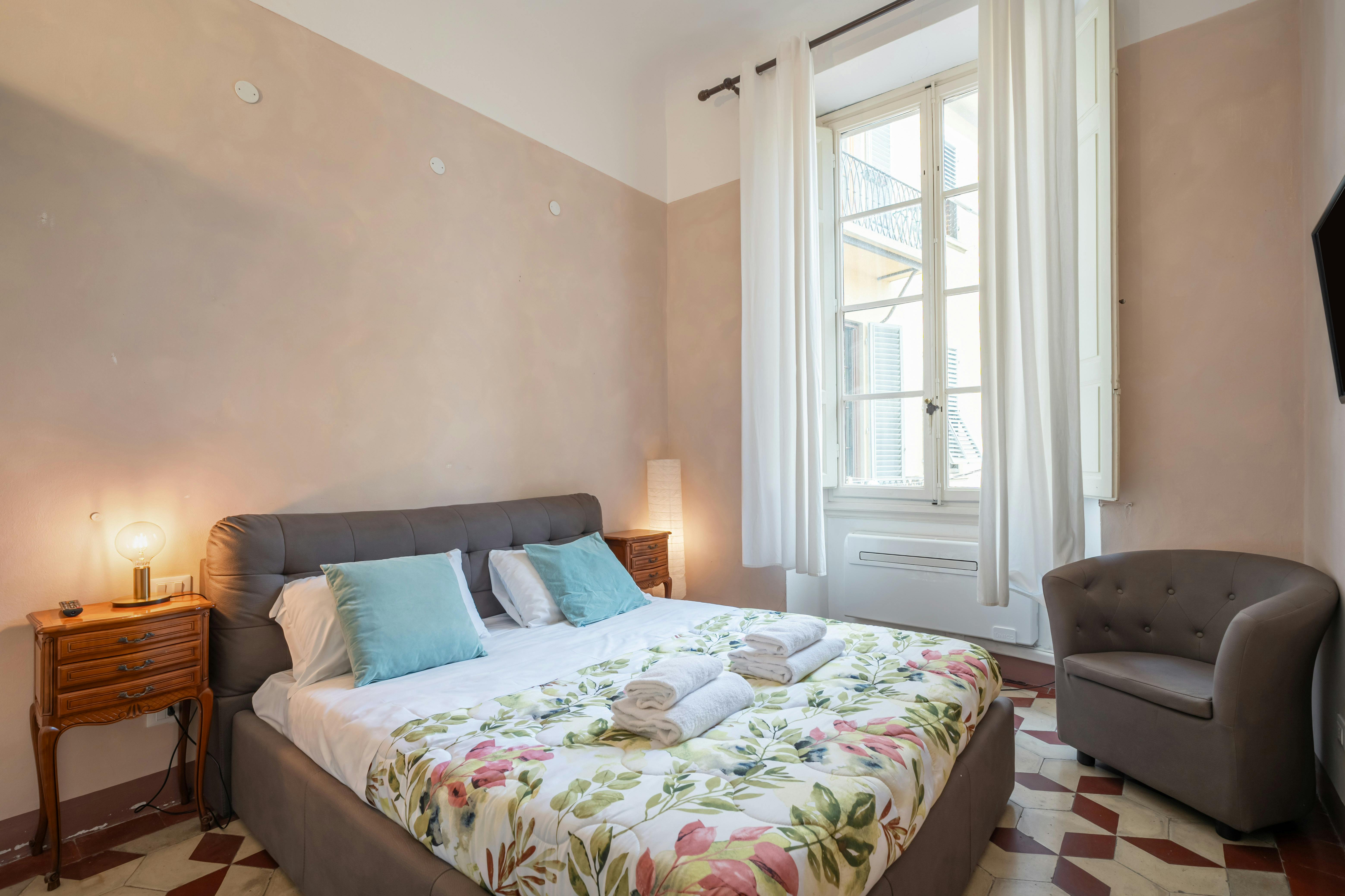 1-Bedroom Apartment in Via Giovan Battista Niccolini, Florence (1735528) ROOM 1