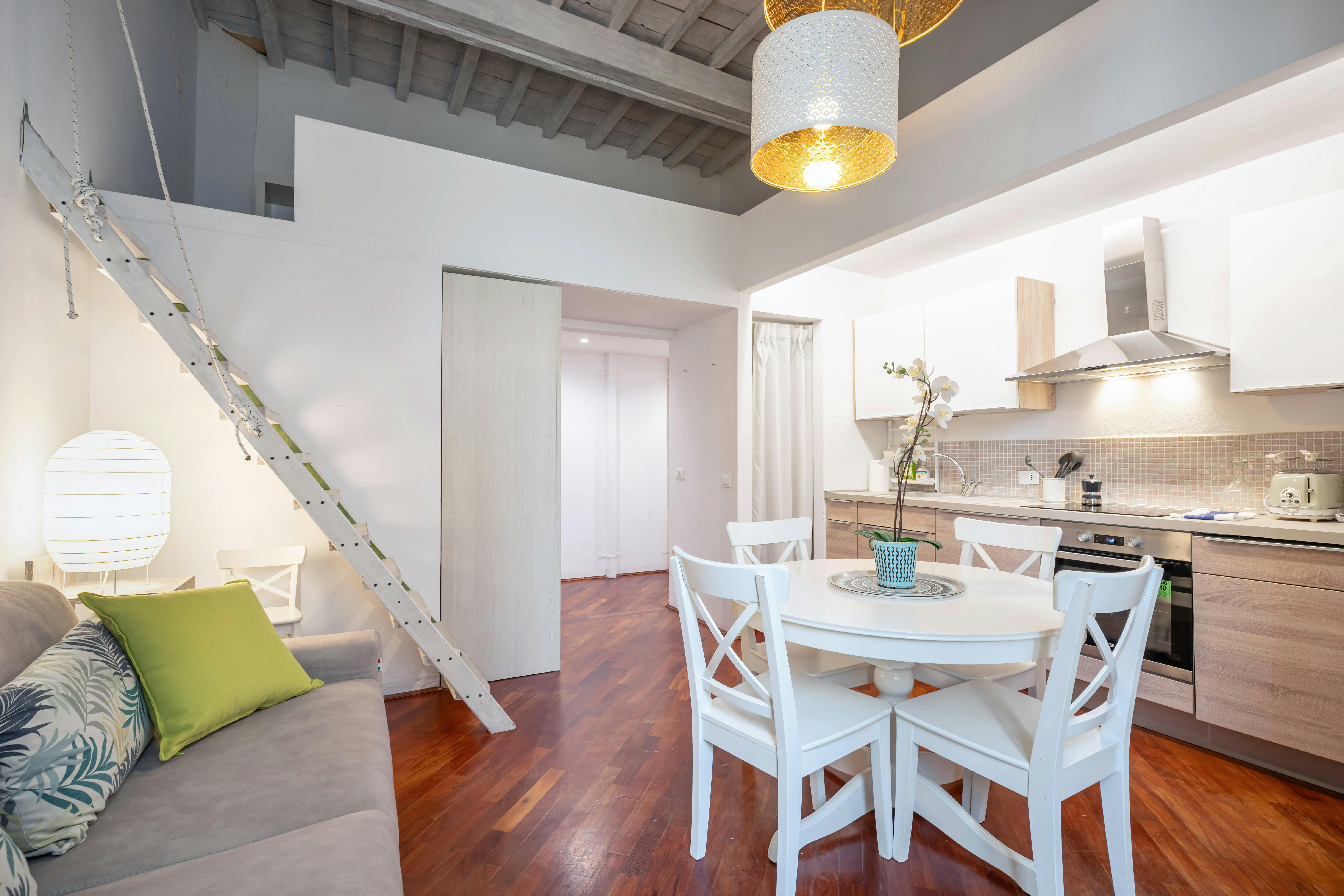 1-Bedroom Apartment in Via Giovan Battista Niccolini, Florence (1735528) ROOM 4