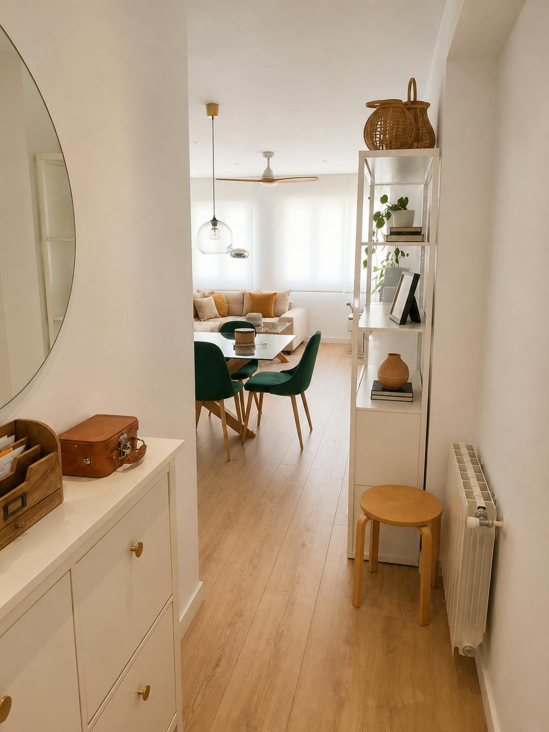 Apartment for rent for €3,100 per month in Madrid, Calle de Bernardino Obregón