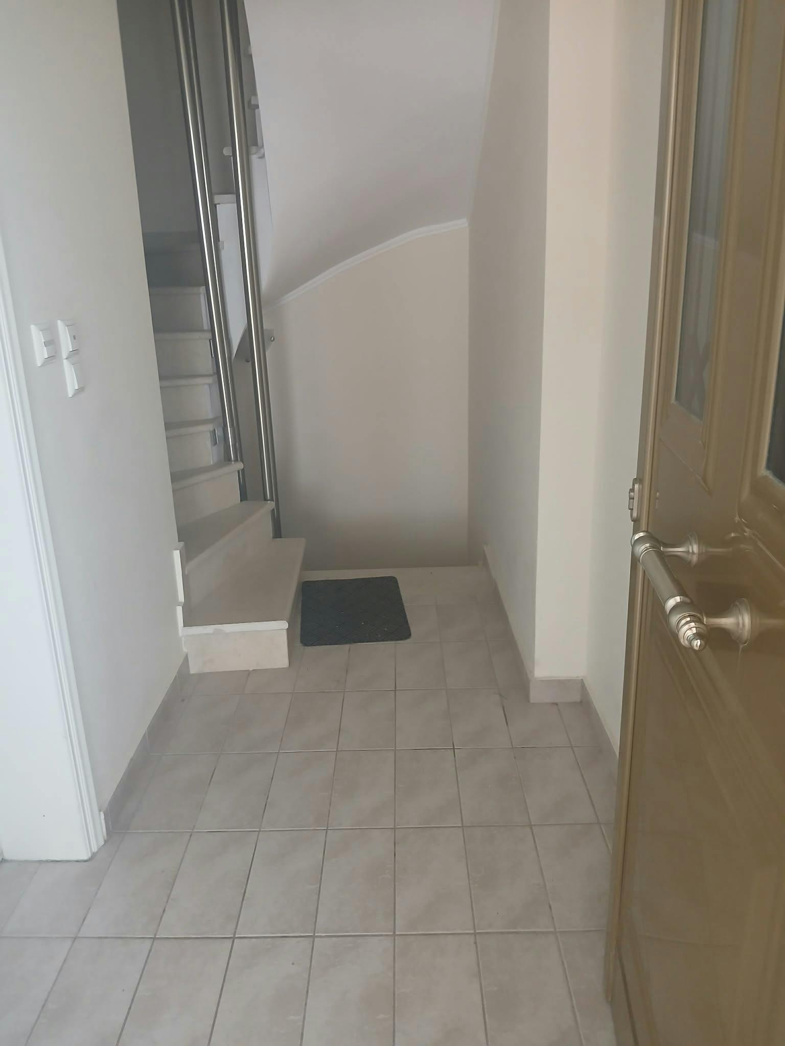 Appartamento in affitto a 650 € al mese a Río, Palea Ethniki Odos Korinthou Patron