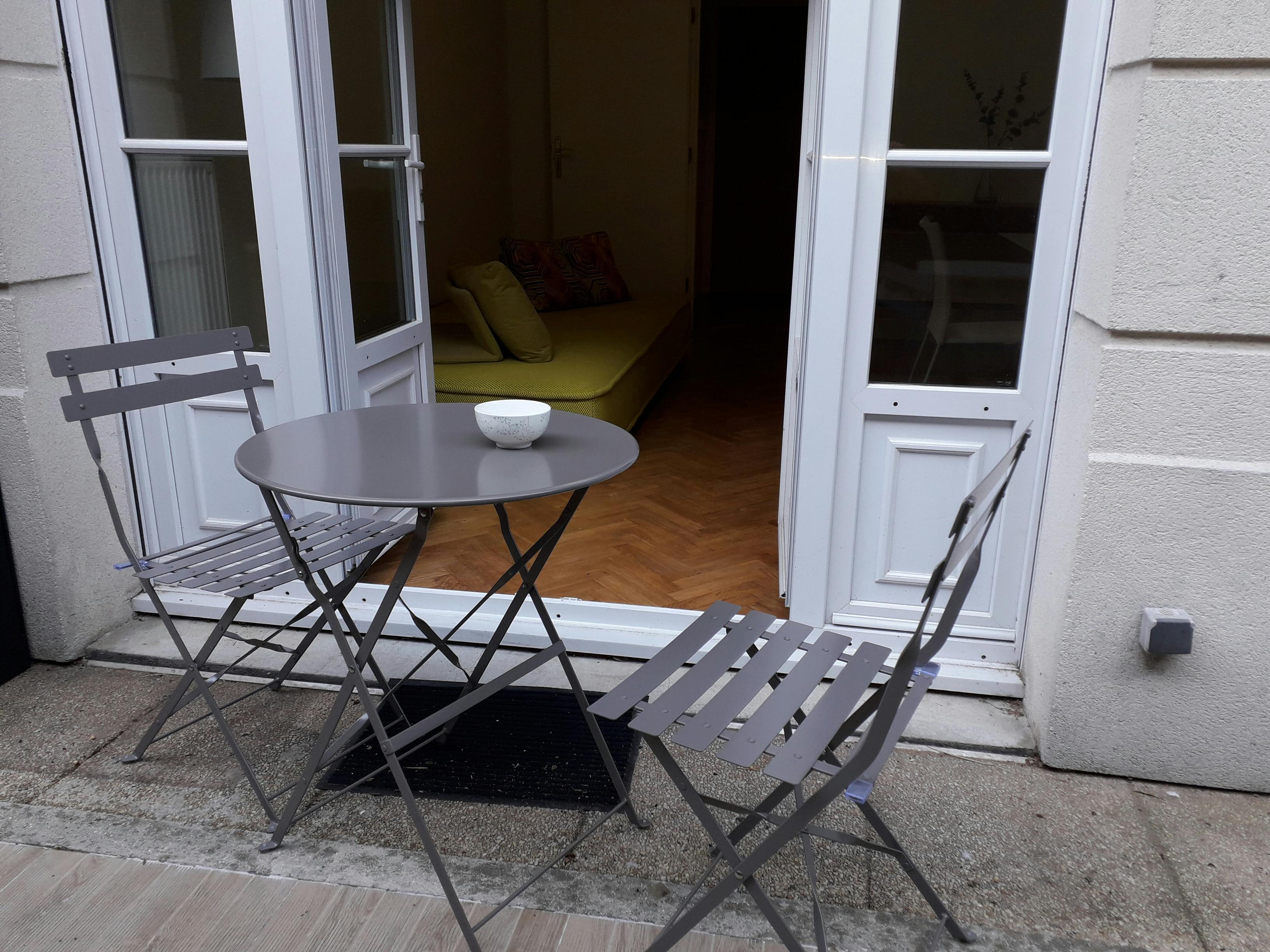 Apartamento para alugar por € 1.376 por mês em Courbevoie, Allée des Tilleuls