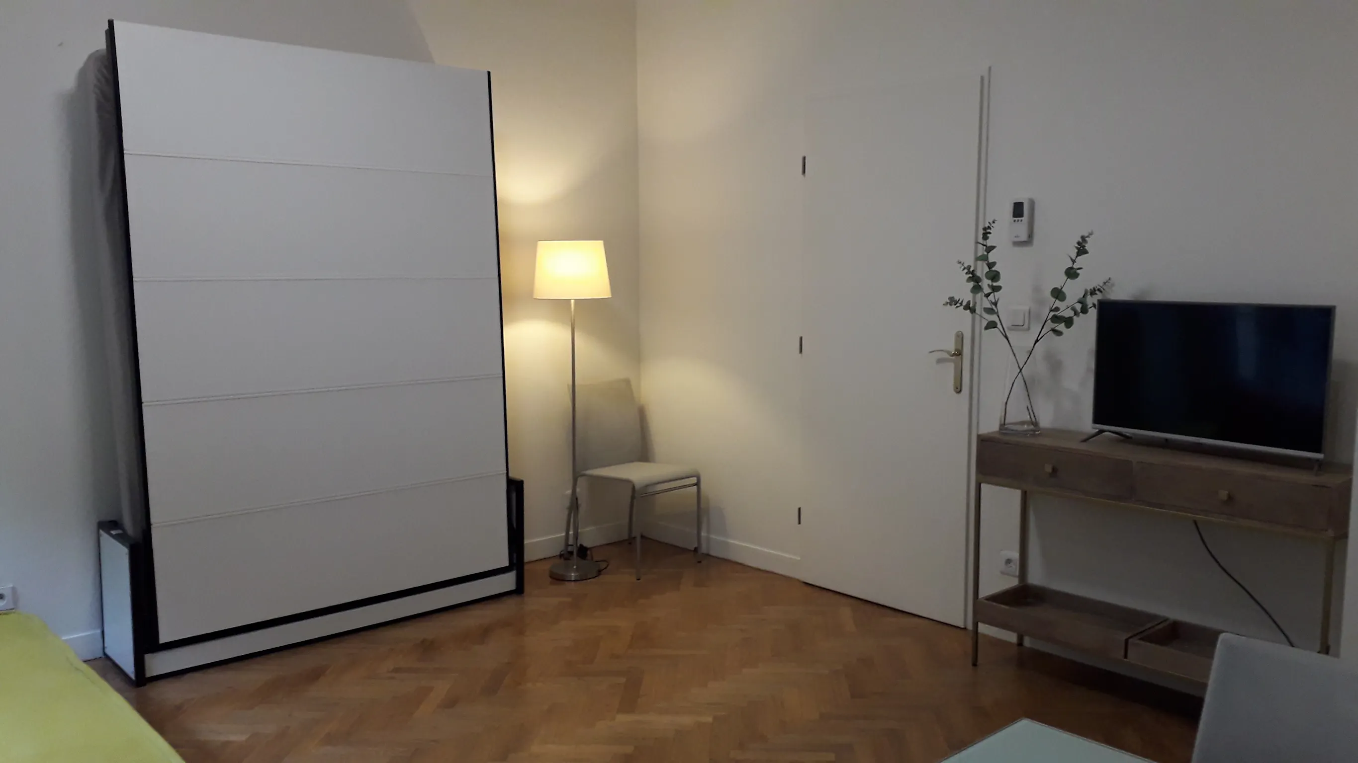 1-Bedroom Apartment in Allée des Tilleuls, Courbevoie (1735609) ROOM 2