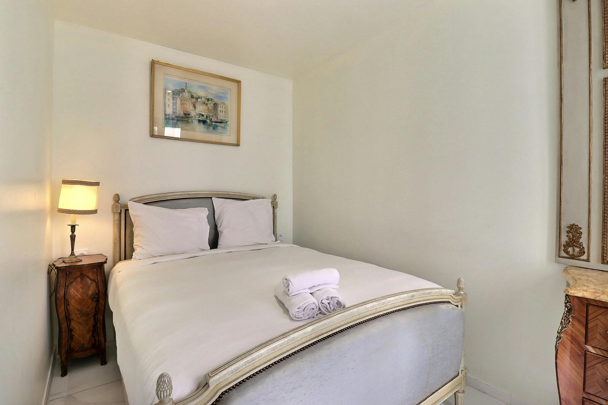 1-Bedroom Apartment in Rue Sedaine, Paris (1735611) ROOM 1